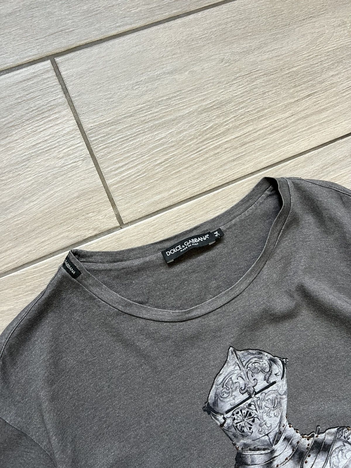Dolce & Gabbana Dolce & Gabbana Grey Knight Print Logo Tee Size L Luxury Size US L / EU 52-54 / 3 - 5 Thumbnail