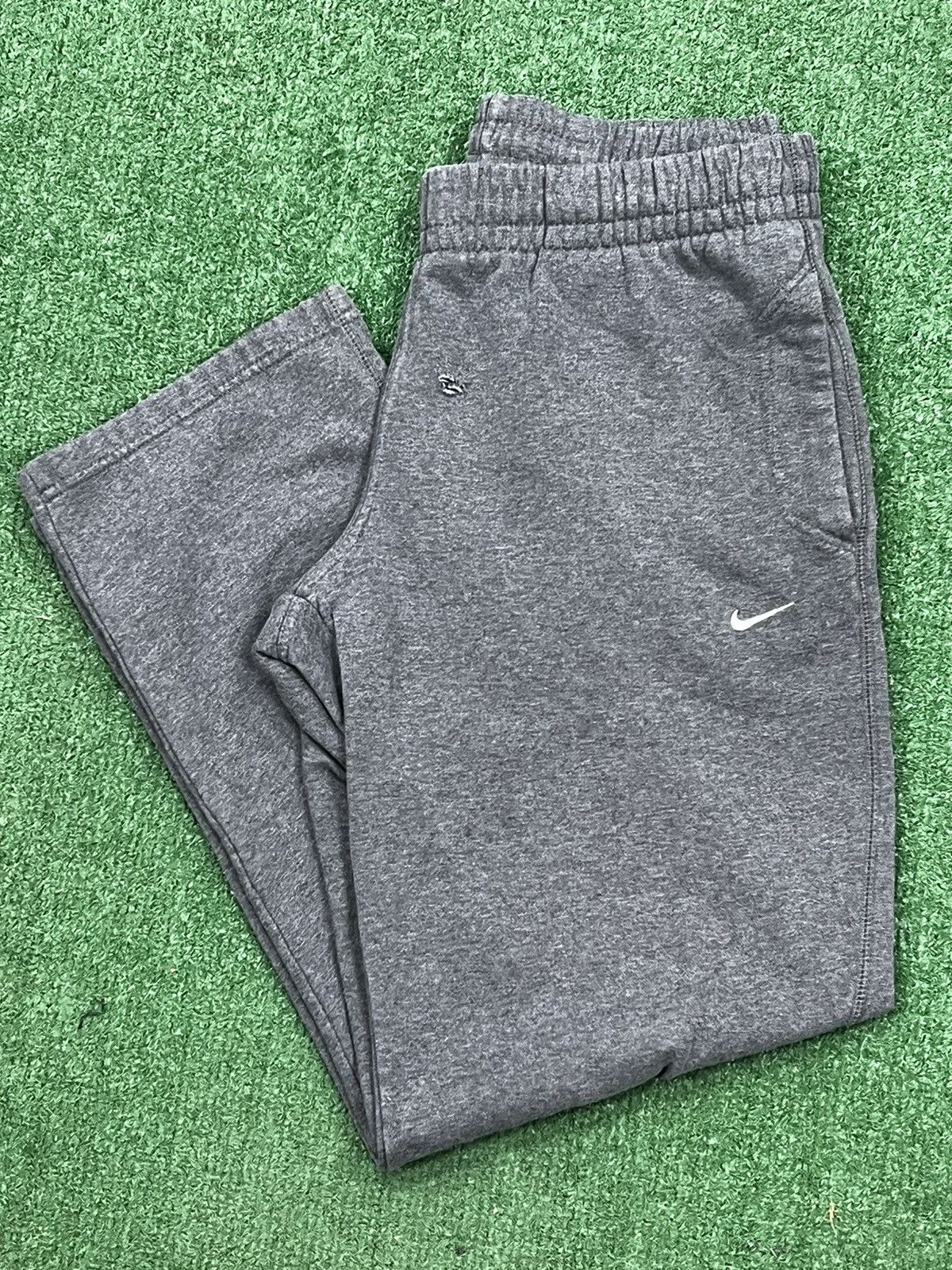 Nike Vintage Y2k Nike Swoosh Sweatpants Size US 32 / EU 48 - 1 Thumbnail