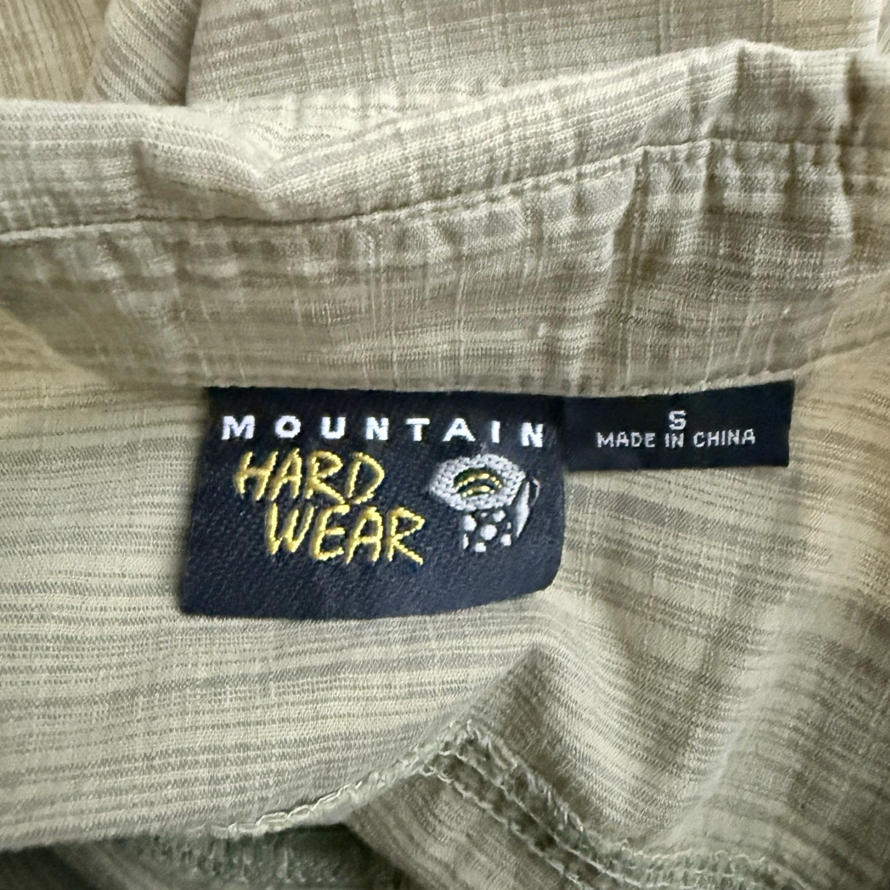 Mountain Hardwear Mountain Hardwear Short Sleeve Button-Down Shirt Mens Size S Green Shirt Size US S / EU 44-46 / 1 - 4 Thumbnail