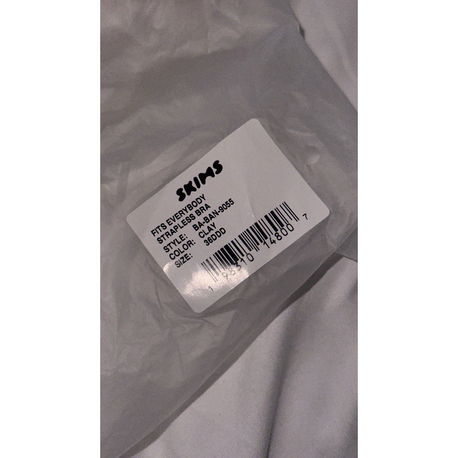 SKIMS NWT SKIMS FITS EVERYBODY STRAPLESS BRA Size ONE SIZE - 4 Thumbnail