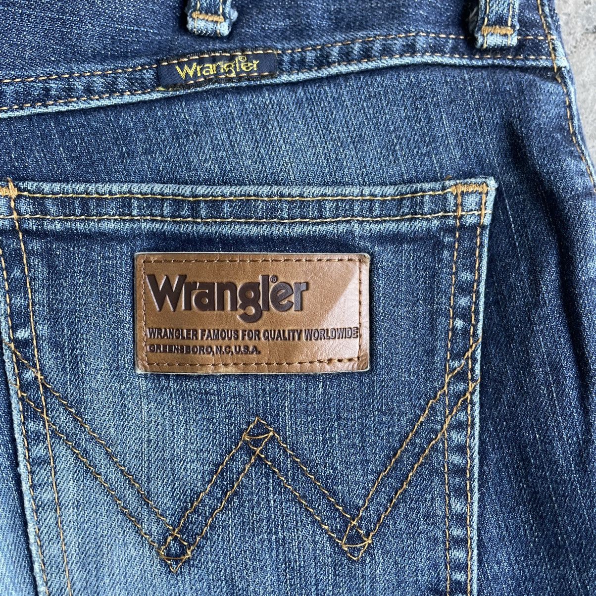 Wrangler 🔥Vintage Wrangler WM0383 Stoned Washed Ripped Denim Jeans Size US 29 - 11 Thumbnail