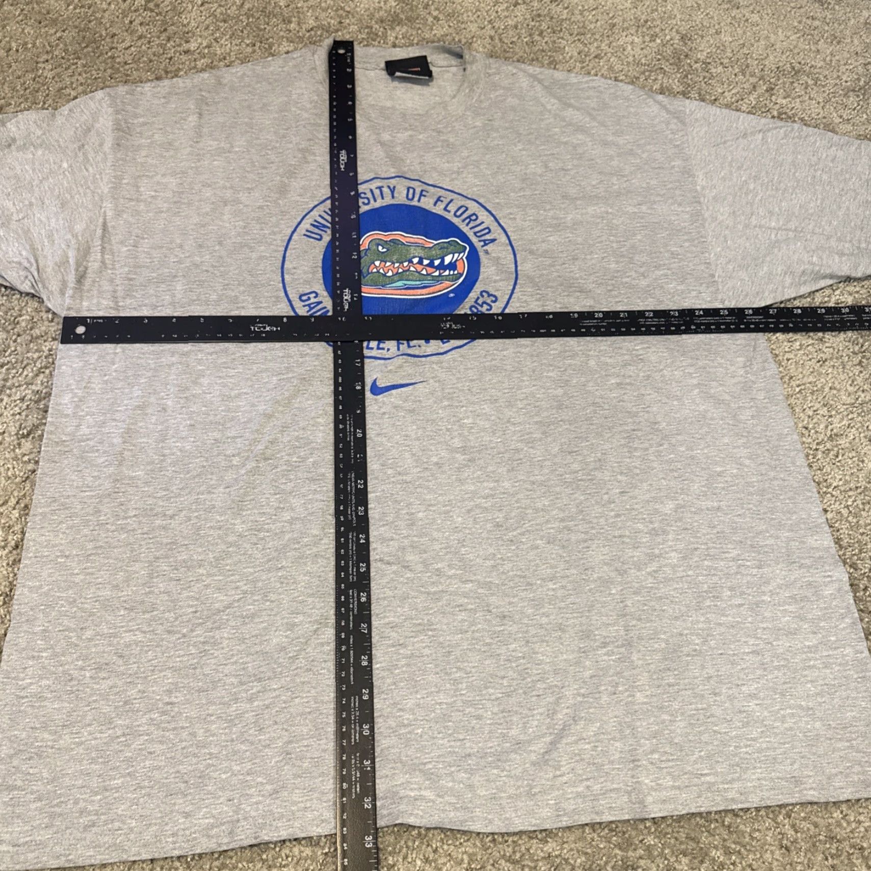 Nike VINTAGE Nike T-Shirt University of Florida Gators NCAA 2XL Gray Mens 90s Shirt Size US XXL / EU 58 / 5 - 4 Thumbnail