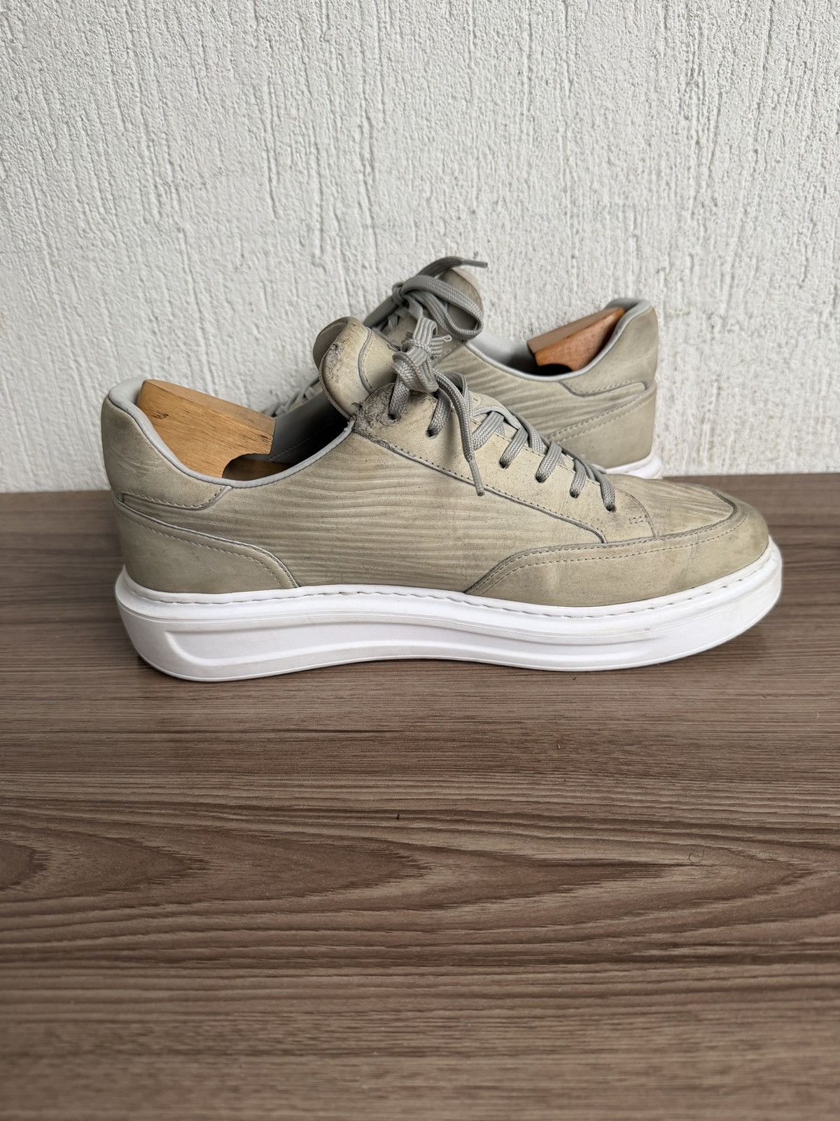 Louis Vuitton Beverly Hills sneaker Size US 9 / EU 42 - 12 Thumbnail