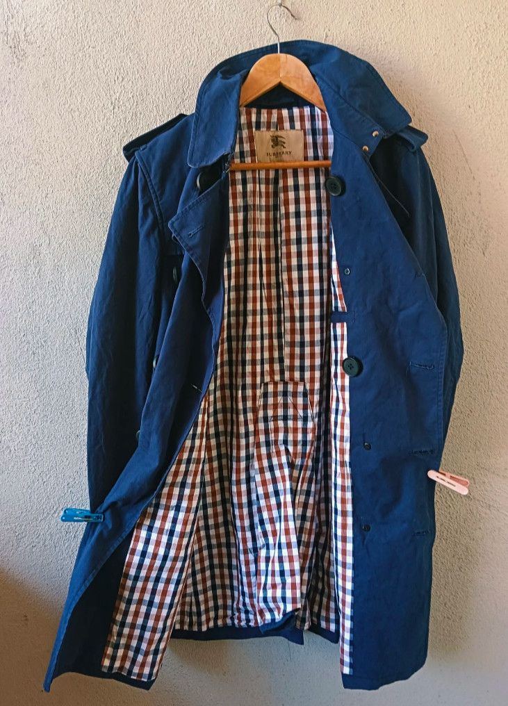 Burberry × Vintage Women's Burberry Brit trench coat size M Made in England Size M / US 6-8 / IT 42-44 - 10 Thumbnail