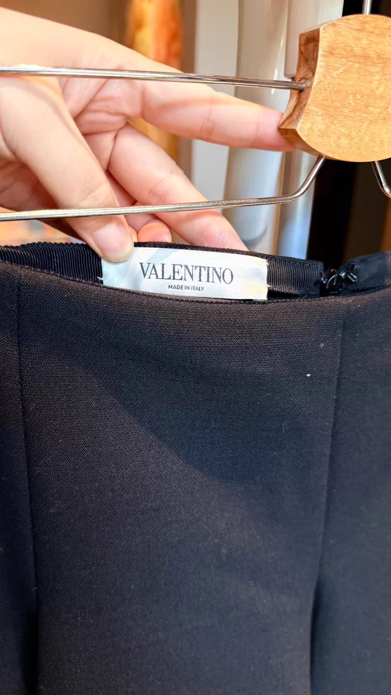 Valentino Valentino Black skirt Size S / US 4 / IT 40 - 2 Thumbnail