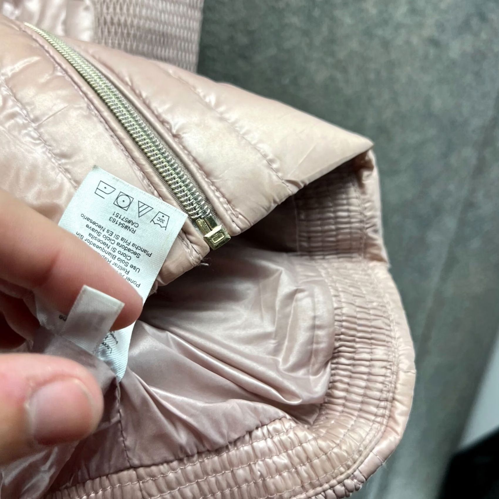 Calvin Klein Calvin Klein Vest Women Medium Pink Full Zip Puffer Down Jacket Slim Regular Down Fill/Vest Style Size M / US 6-8 / IT 42-44 - 2 Thumbnail
