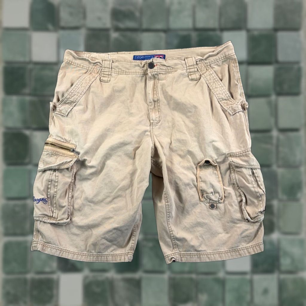 Coogi VINTAGE COOGI Australia Paratrooper Cargo Shorts Beige Men 48 Distressed Y2K Cargo Zip Pockets Embroidered High Rise Relaxed 청 Size US 32 / EU 48 - 1 Thumbnail