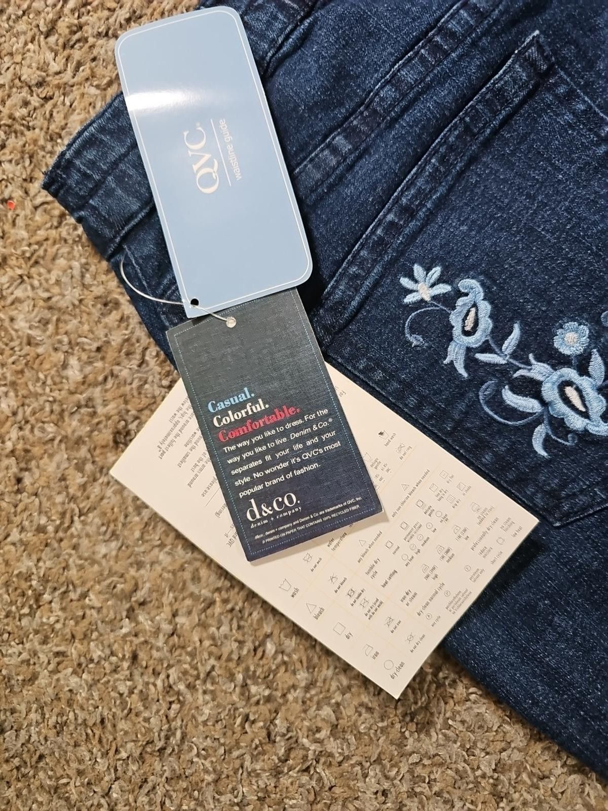 Denim & Co. Denim & Company L Flared Blue Jeans Embroidered Flowers NWT Size 36" / US 14 / IT 50 - 8 Thumbnail
