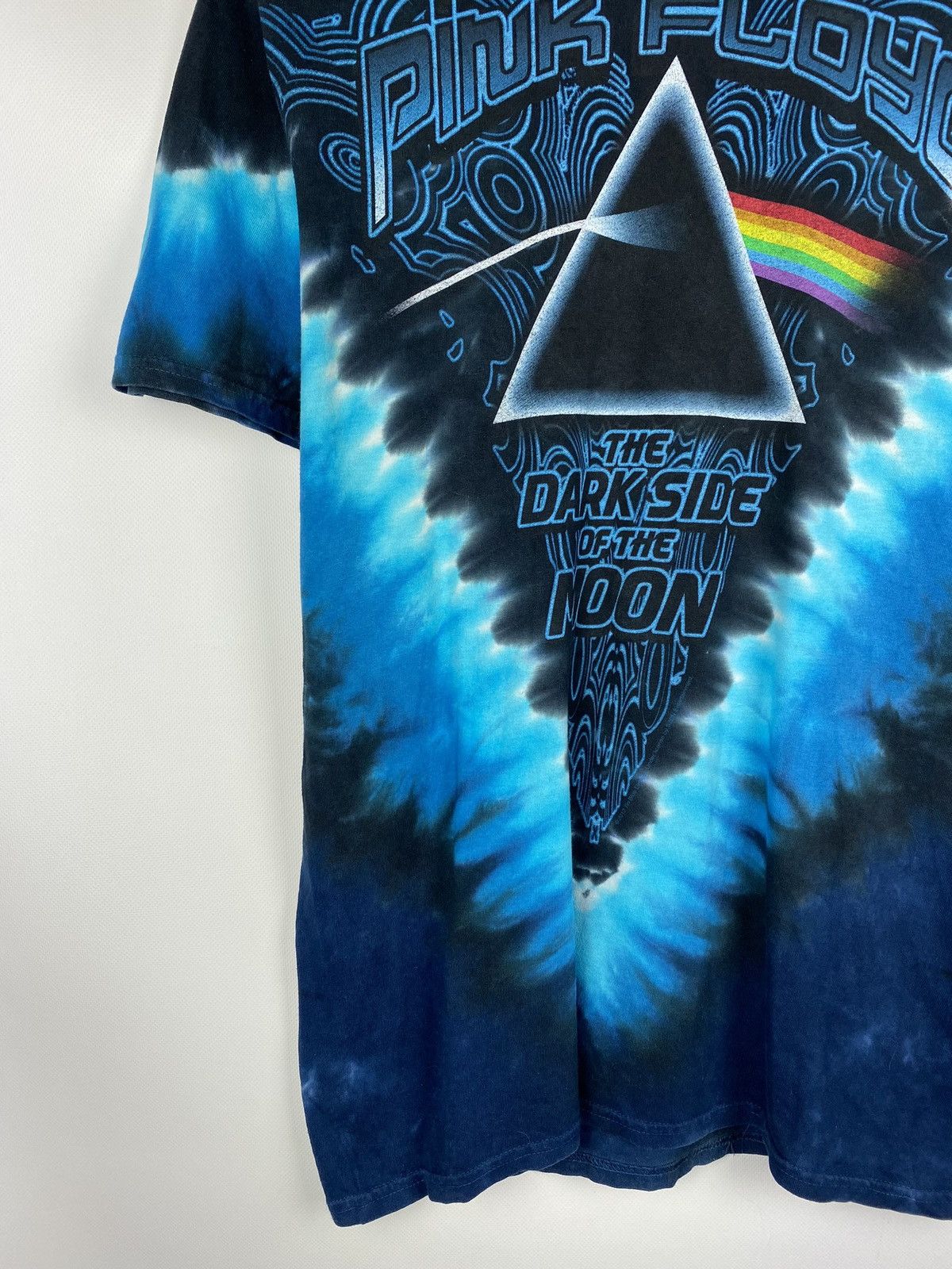 Band Tees Pink Floyd The Dark Side Of The Moon vintage band t shirt Size US M / EU 48-50 / 2 - 7 Thumbnail