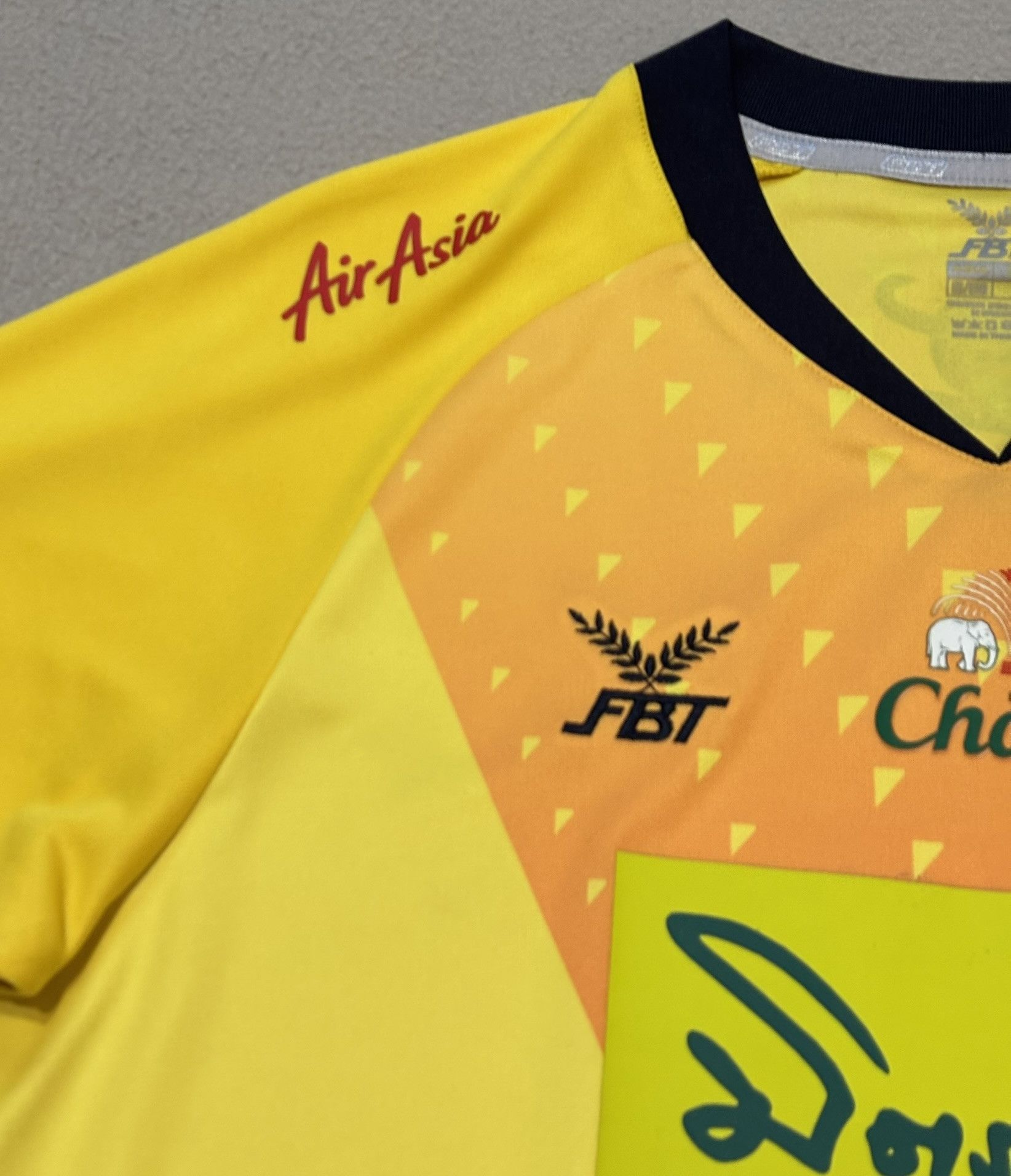 Other Samut Prakan City 2022/2023 FBT Football Jersey Size XL Size US L / EU 52-54 / 3 - 7 Thumbnail