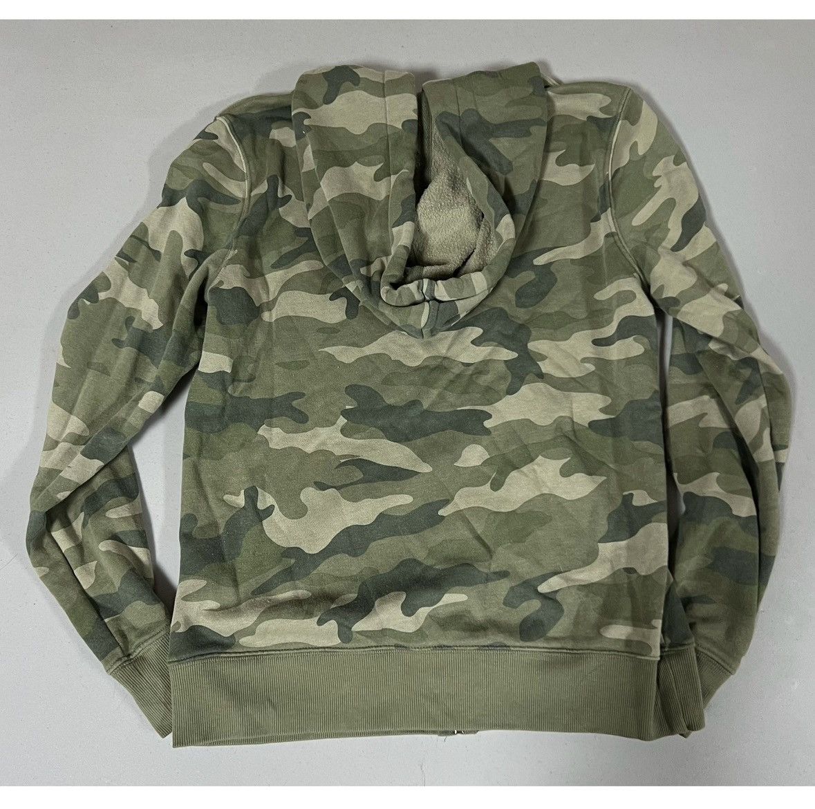 Japanese Brand Olive Camouflage Zipper Sweatshirt Hoodie Outerwear Size S ✨ Size US S / EU 44-46 / 1 - 5 Thumbnail