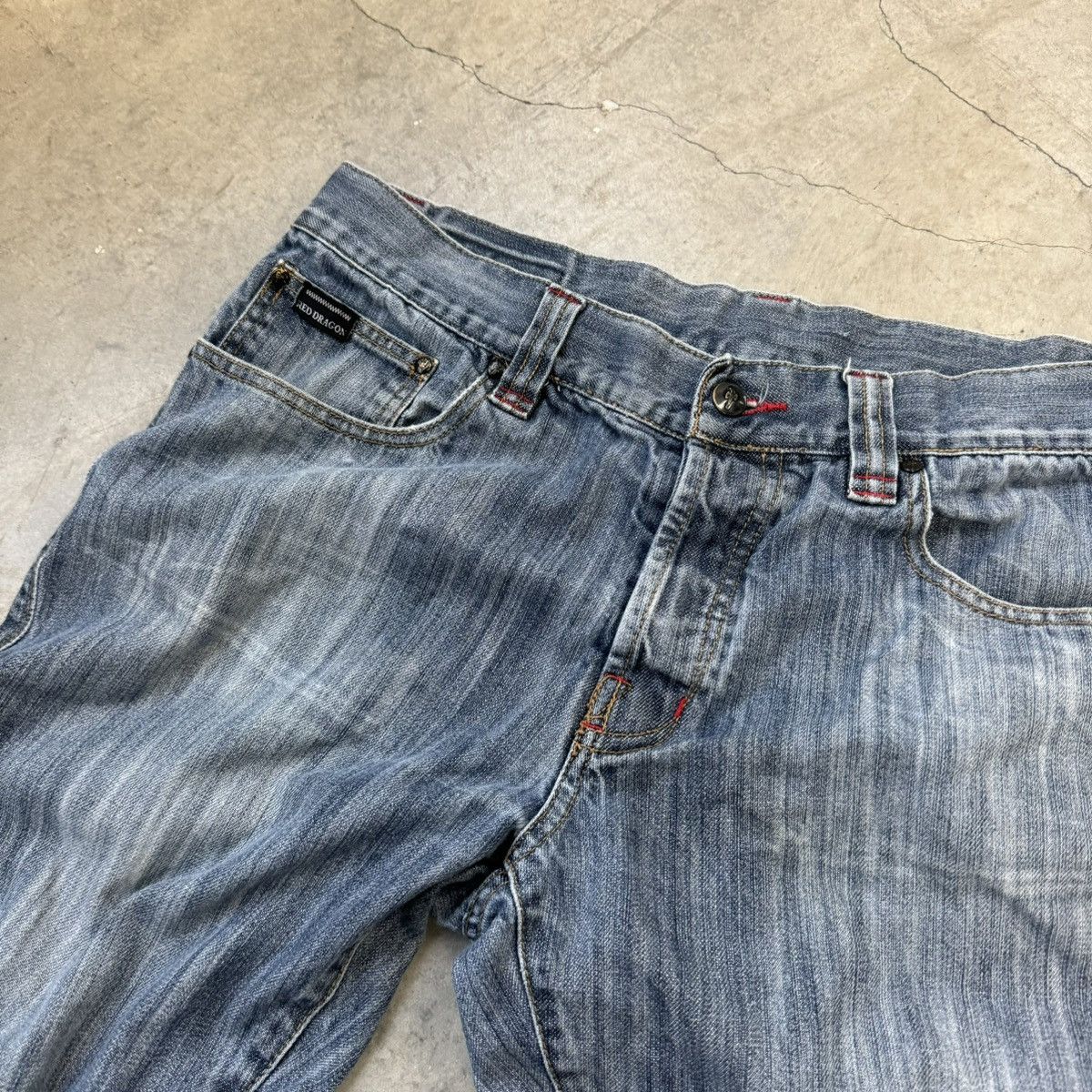DC × Southpole × Vintage Crazy Y2K Skater Baggy Style Red Dragon Embroidered Jeans Size US 34 / EU 50 - 5 Thumbnail