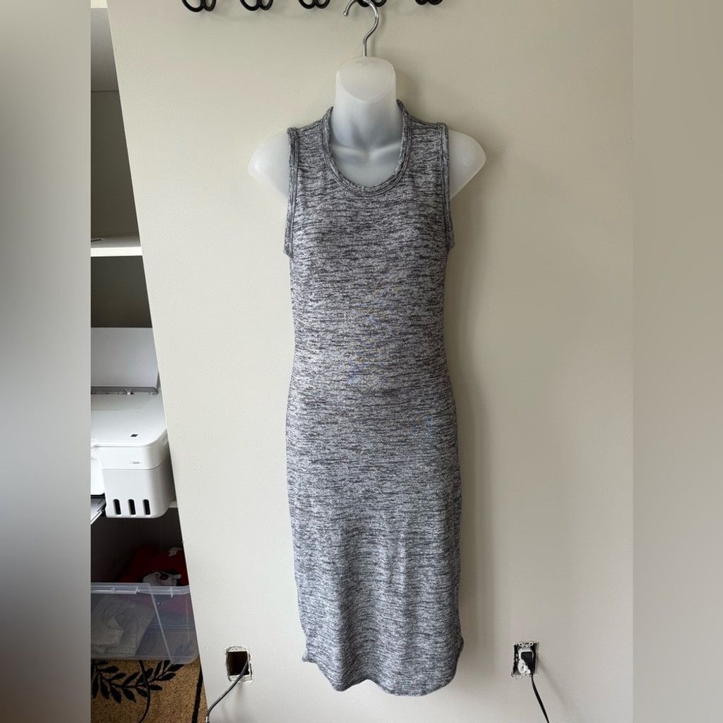 Aritzia Wilfred Aritzia Gray Bodycon Midi Dress Size XS / US 0-2 / IT 36-38 - 1 Thumbnail
