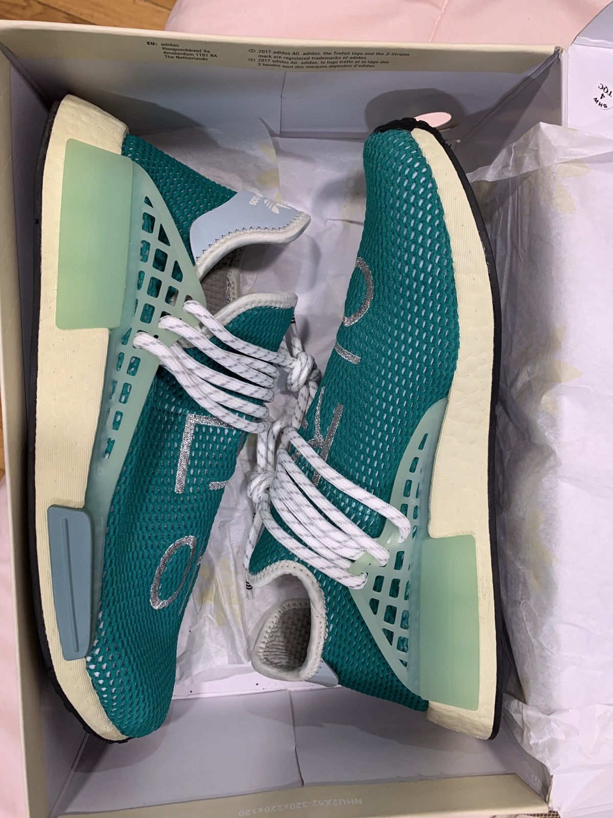 Adidas × Pharrell Adidas Human Race Size US 10.5 / EU 43-44 - 4 Thumbnail