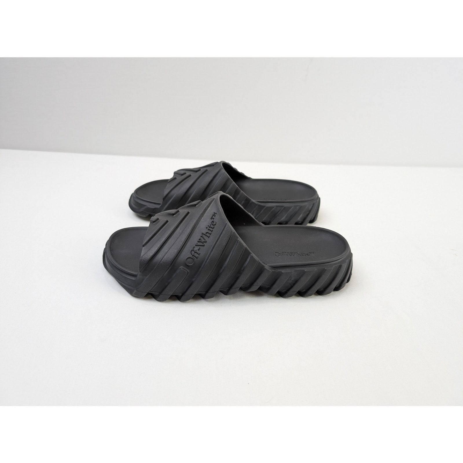Off-White o1rshd1 Exploration Sliders Slippers in Black Size US 9 / EU 42 - 10 Thumbnail
