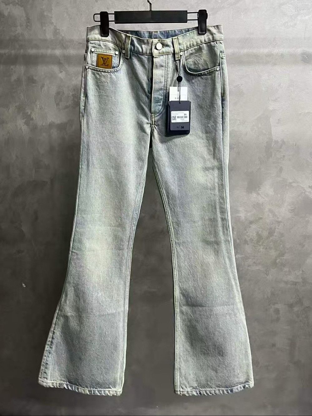 Louis Vuitton Louis Vuitton Logo Embroidered Denim Jeans Size 26 Size US 26 / EU 42 - 1 Thumbnail