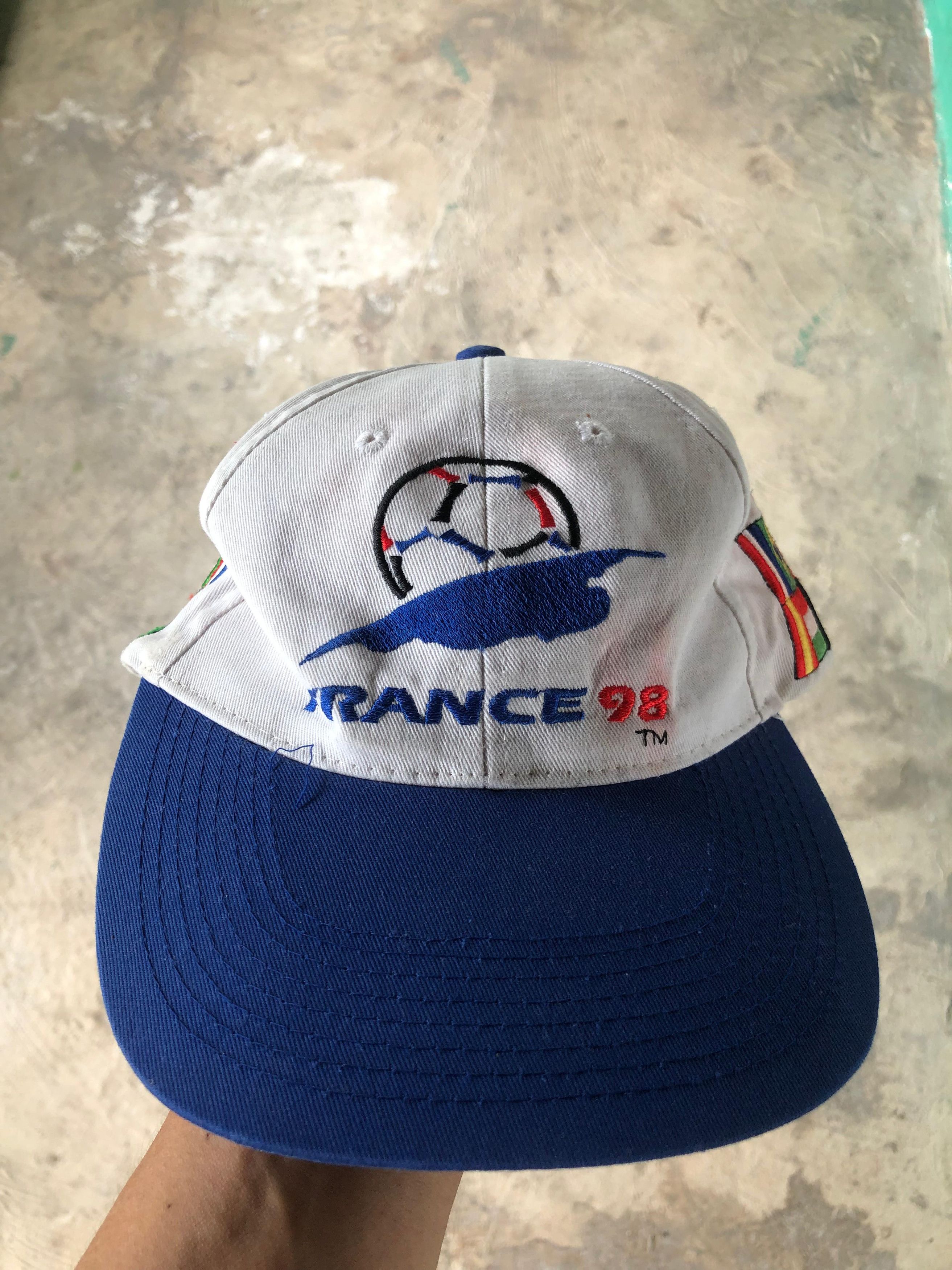 Other FIFA World Cup 1998 hats Size ONE SIZE - 1 Thumbnail