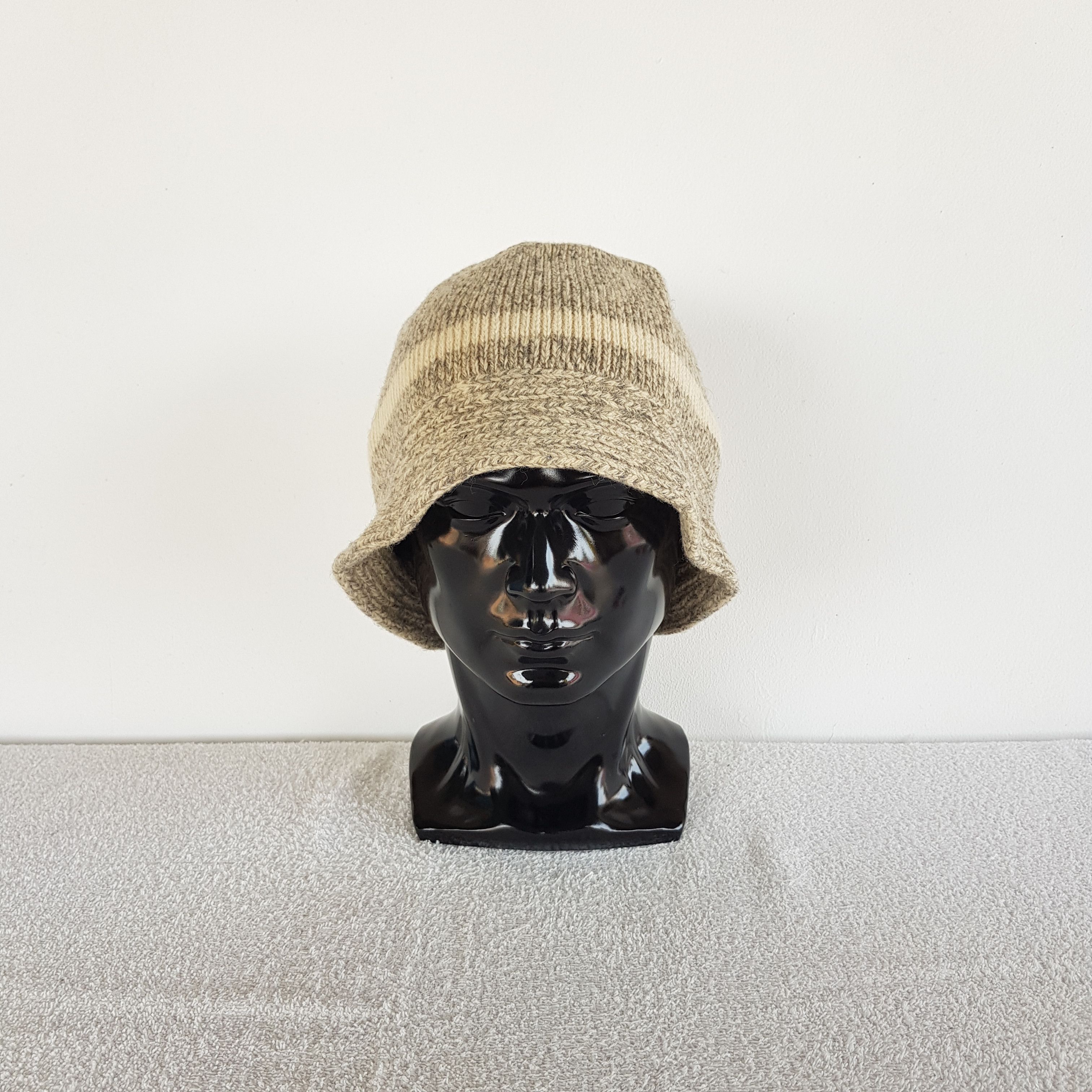 Japanese Brand Vintage Unknown Japanese Beanie Y2K Knit Snow Caps Hats. Size ONE SIZE - 2 Thumbnail