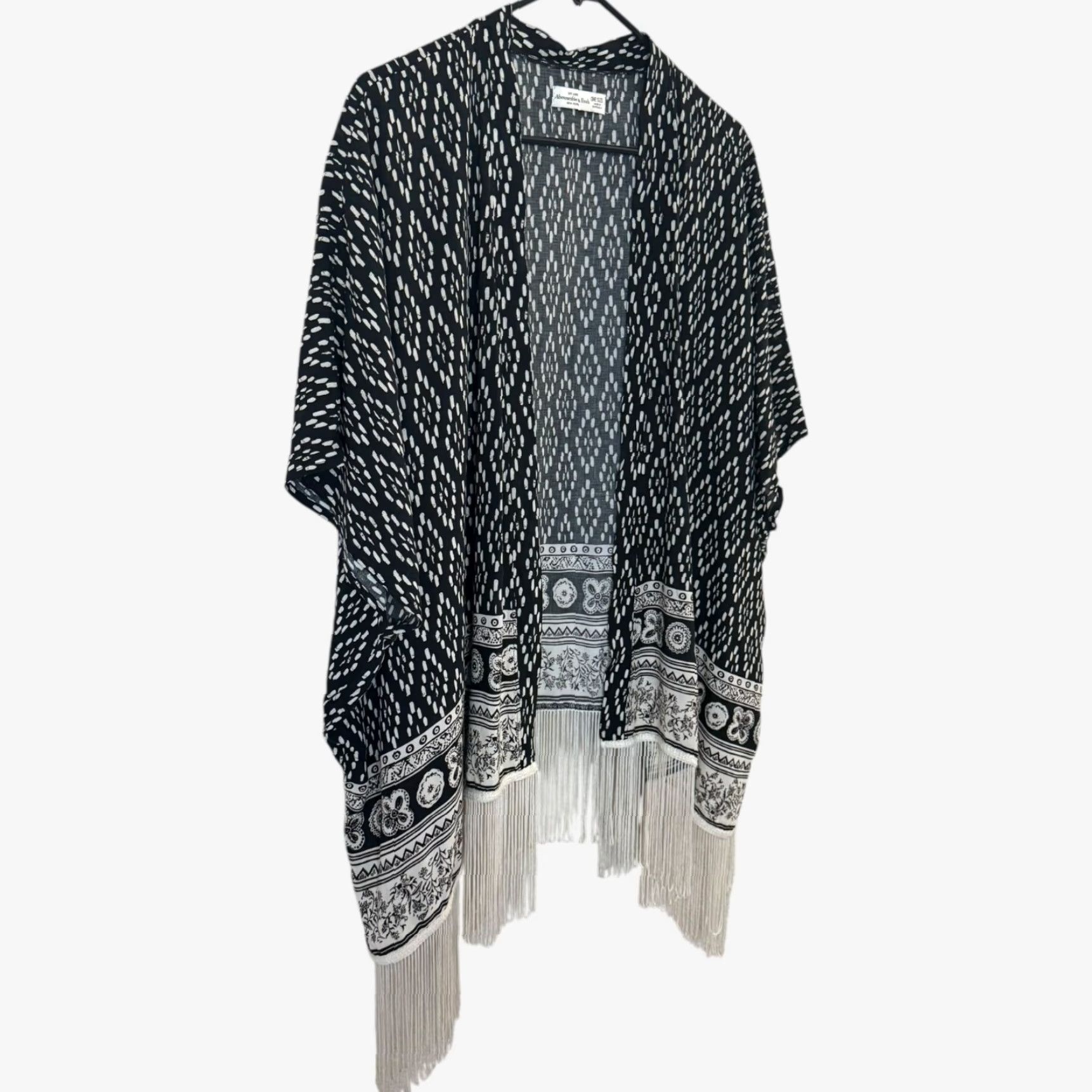 Abercrombie & Fitch VINTAGE Abercrombie & Fitch Women’s Kimono Shawl Boho Tassel Fringe Black White One Size Summer Casual Size ONE SIZE - 3 Thumbnail