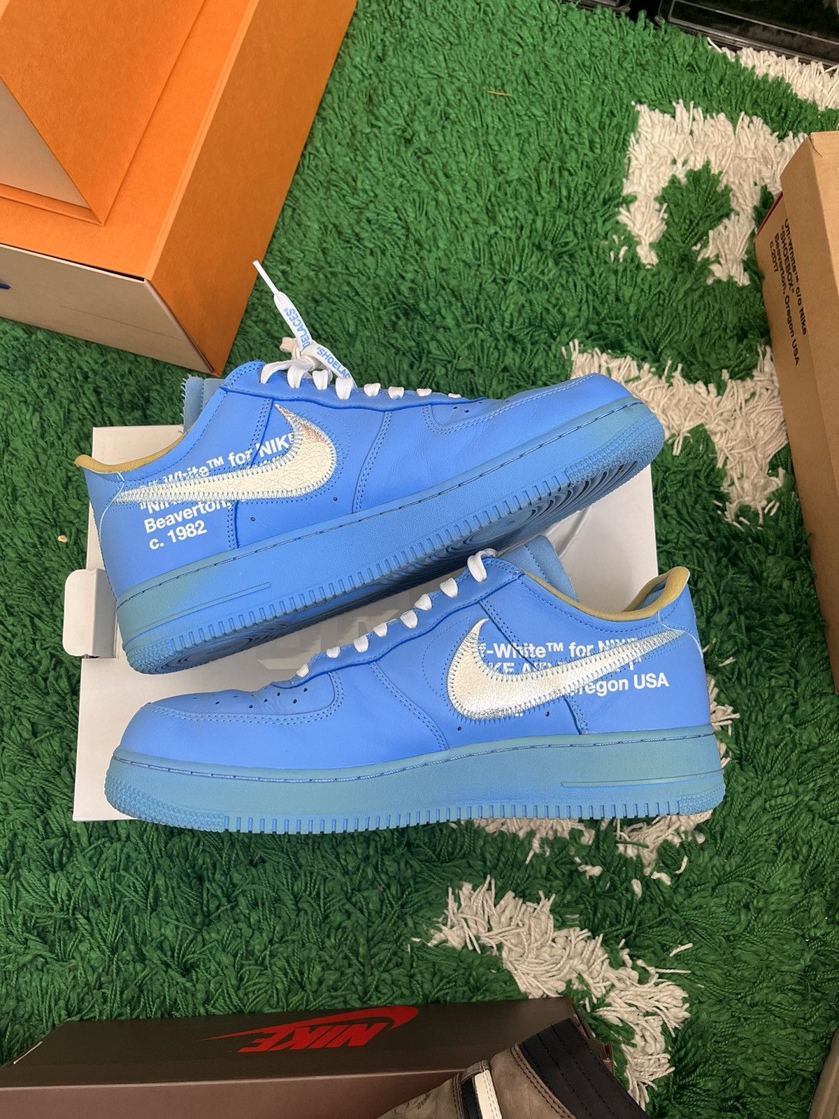 Nike Air Force 1 Off-White MCA Size US 11 / EU 44 - 2 Thumbnail