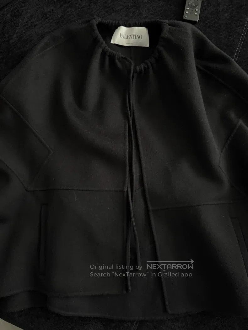 Valentino Valentino Black cape coat shawl Size S / US 4 / IT 40 - 1 Thumbnail