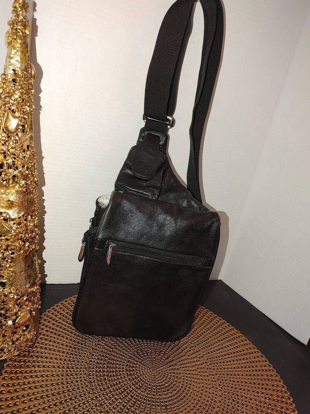 Away Travel Travelon Leather Sling Bag Size ONE SIZE - 1 Thumbnail
