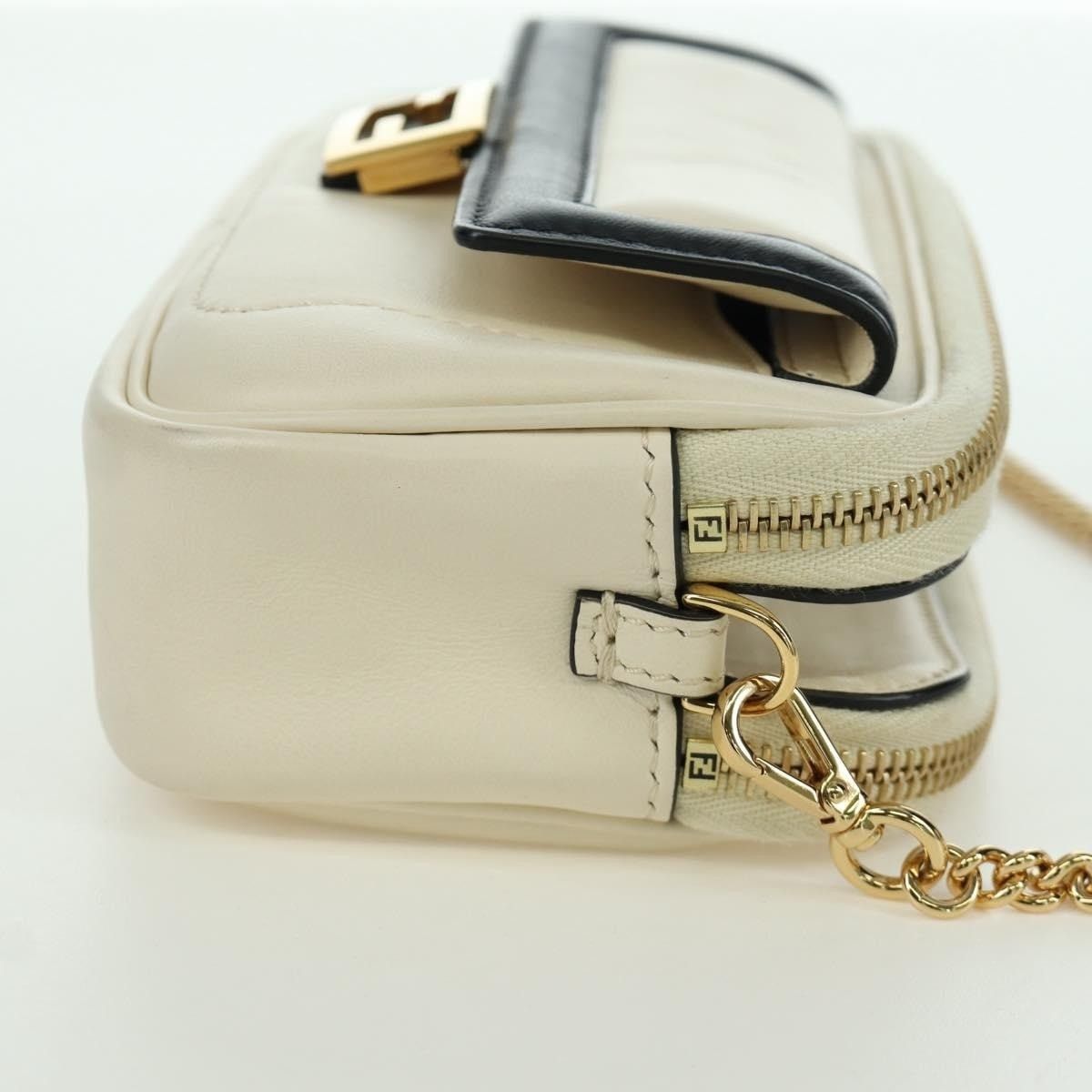 Fendi Fendi Leather Easy Baguette Chain Shoulder Bag Ivory Size ONE SIZE - 6 Thumbnail