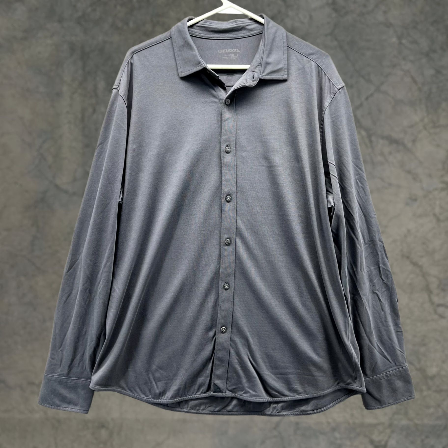 UNTUCKit UNTUCKit Shirt Men XL Adult Grey Button-Down Wrinkle Resistant Collared Long Sleeve Business Casual Formal Workwear Size US XL / EU 56 / 4 - 1 Thumbnail