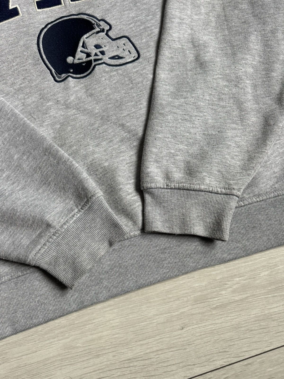 Vintage Vintage Yale University Oversized Sweatshirt Size US L / EU 52-54 / 3 - 8 Thumbnail