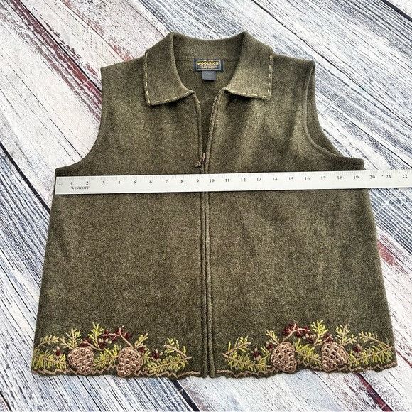 Woolrich Woolen Mills Vintage Woolrich 100% Wool Olive Pine Cone Embroidered Women Size M / US 6-8 / IT 42-44 - 10 Thumbnail