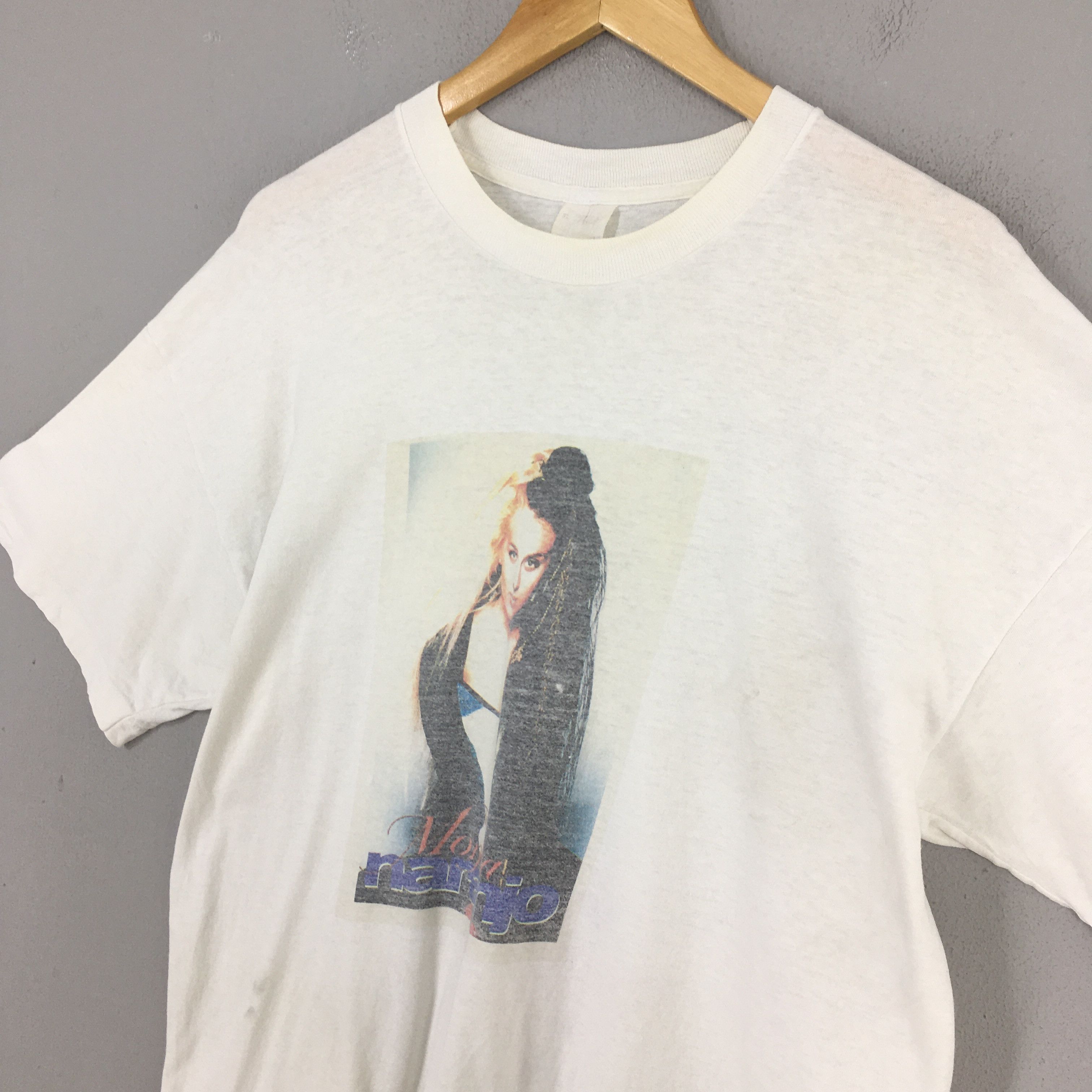 Vintage Vintage 90s Monica Naranjo Spanish Pop Rock Tshirt XLarge Size US XL / EU 56 / 4 - 3 Thumbnail