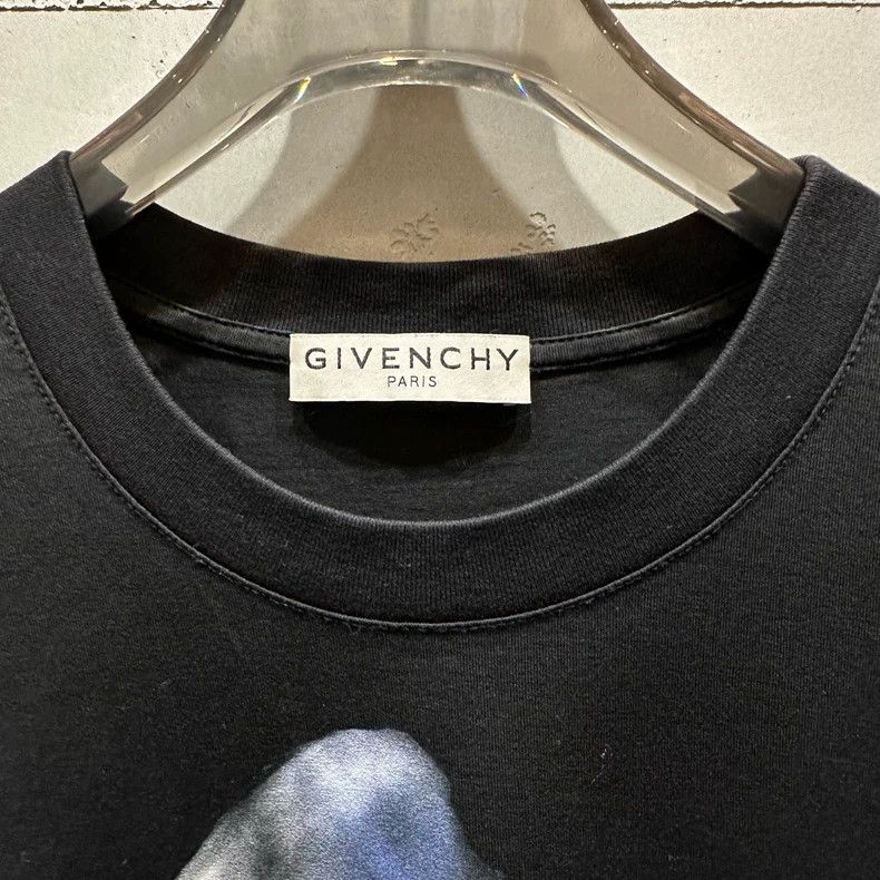 Givenchy Givenchy Black Shark Logo Short Sleeve 2505-Nextarrow Size US XS / EU 42 / 0 - 3 Thumbnail