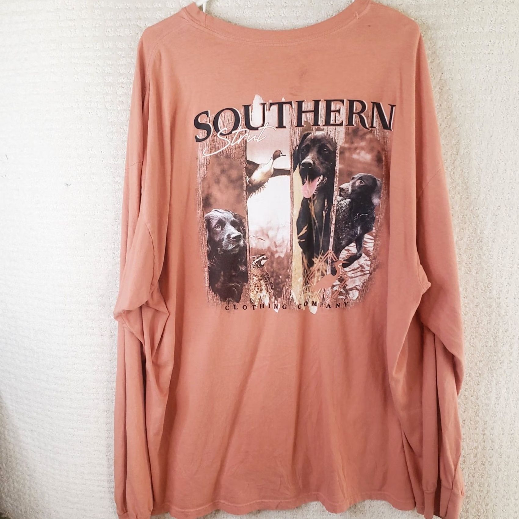 Vintage Southern Strut T-Shirt Men's 3XL Coral Long Sleeve Ducks Dogs Hunting Logo Crew Neck Jersey Cotton USA -NS Size US XXL / EU 58 / 5 - 6 Thumbnail