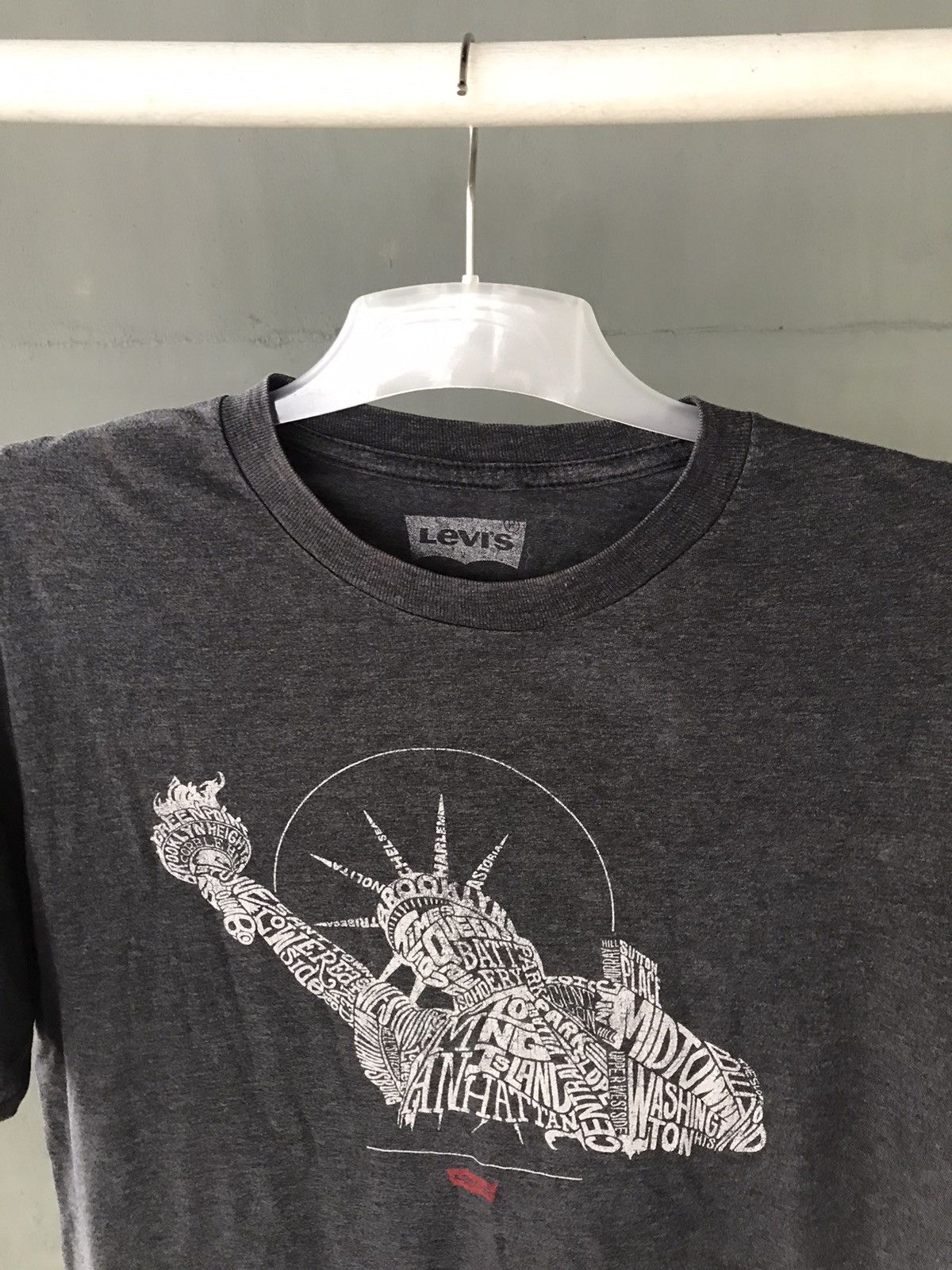 Levi's × Vintage T-Shirt " LEVIS " Size US L / EU 52-54 / 3 - 2 Thumbnail