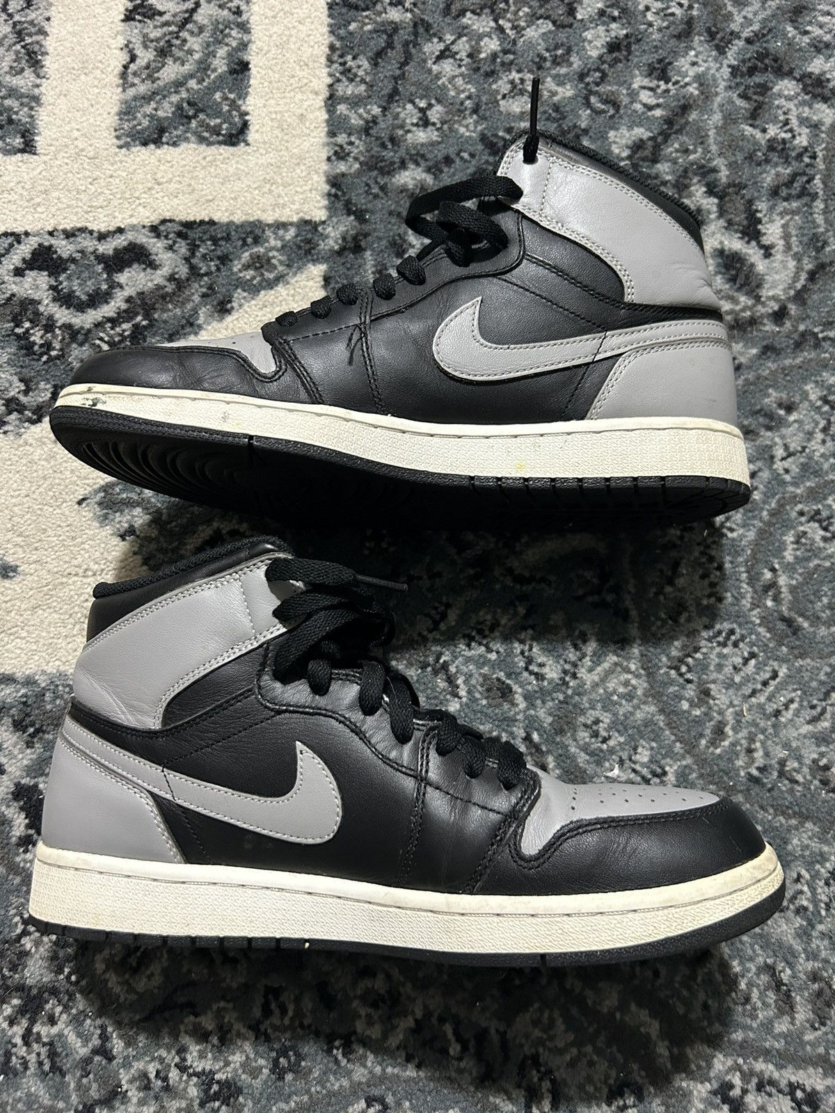 Jordan Brand Jordan 1 shadow high 2013 Size US 9 / EU 42 - 2 Thumbnail