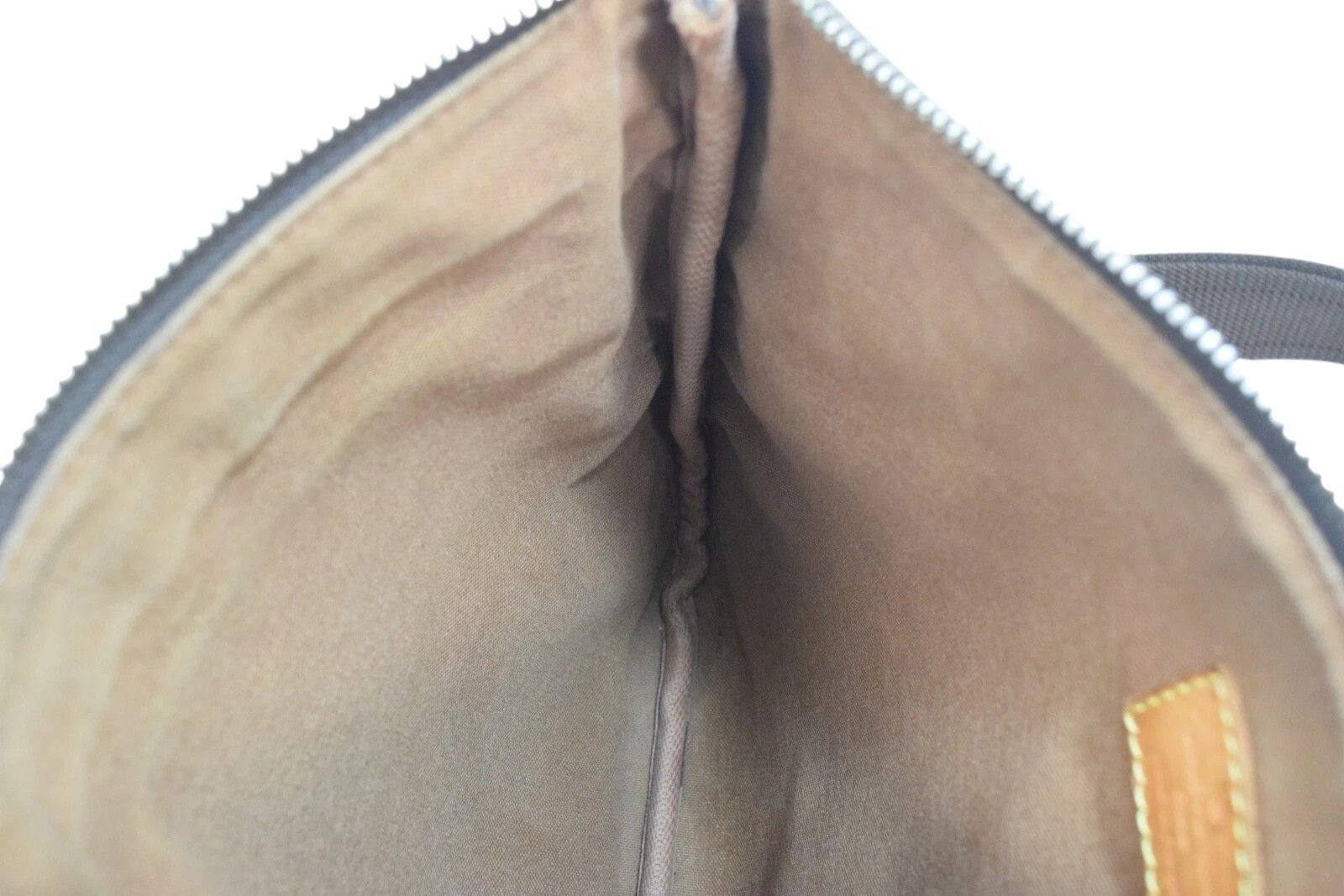 Louis Vuitton Louis Vuitton Pochette Bosphore CrossbodyBag Monogram M40044 Size ONE SIZE - 15 Thumbnail