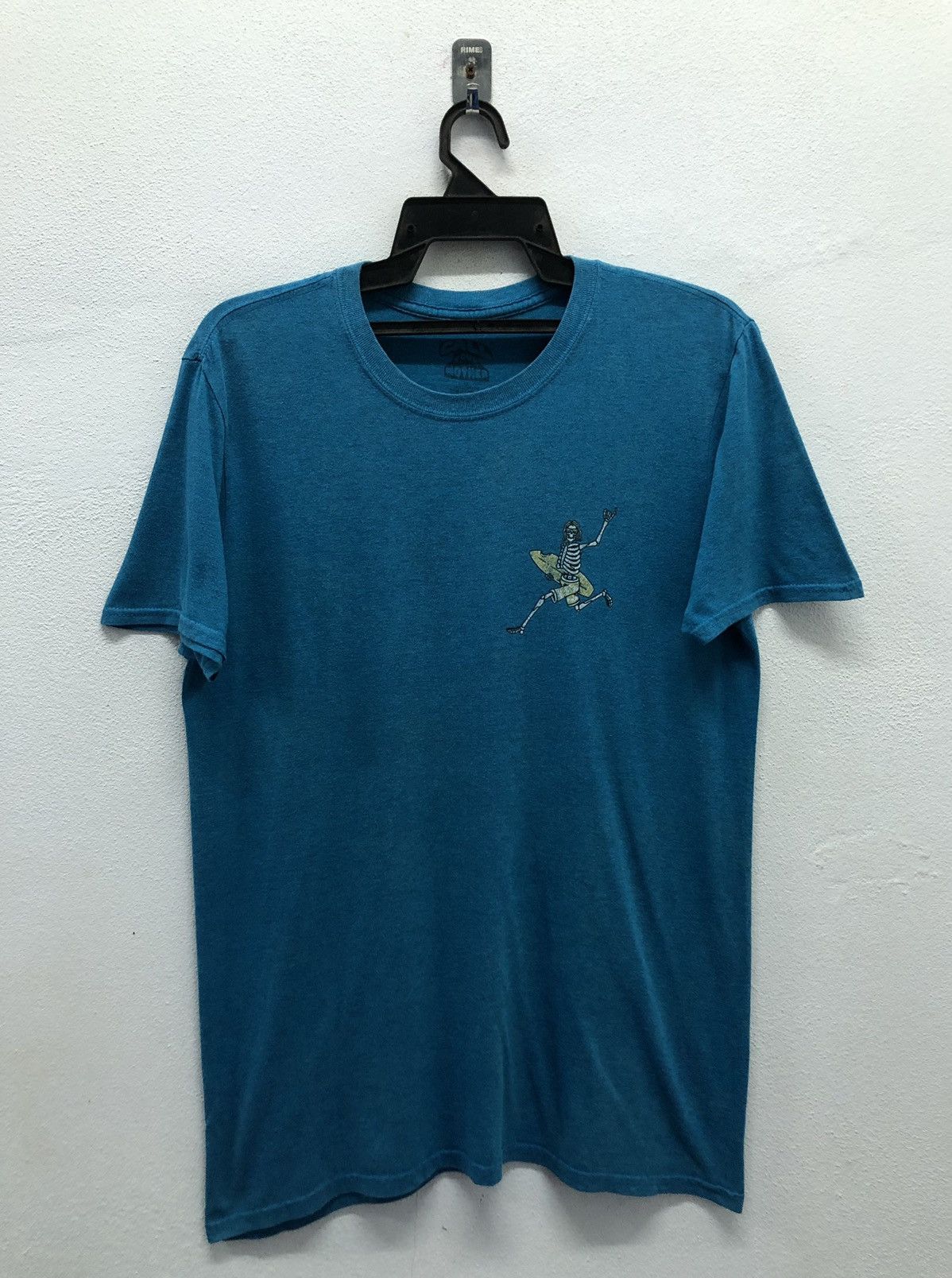 Vintage Vintage Call Your Mother Good Vibes Skeleton Surfer T-Shirt Size US M / EU 48-50 / 2 - 2 Thumbnail