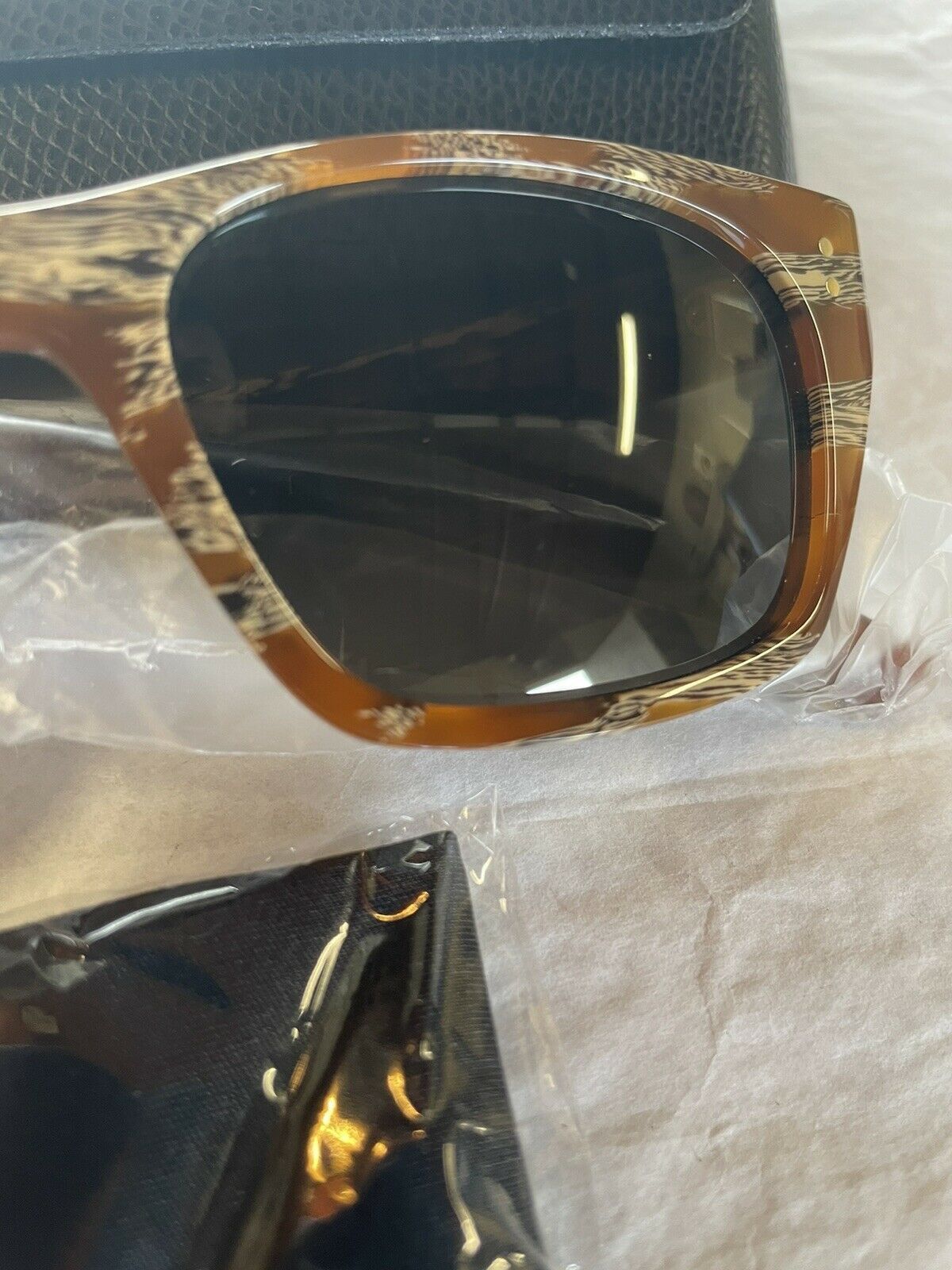 Celine Celine CL40060I 62E Brown Horn Rectangular Unisex Sunglasses Size ONE SIZE - 7 Thumbnail