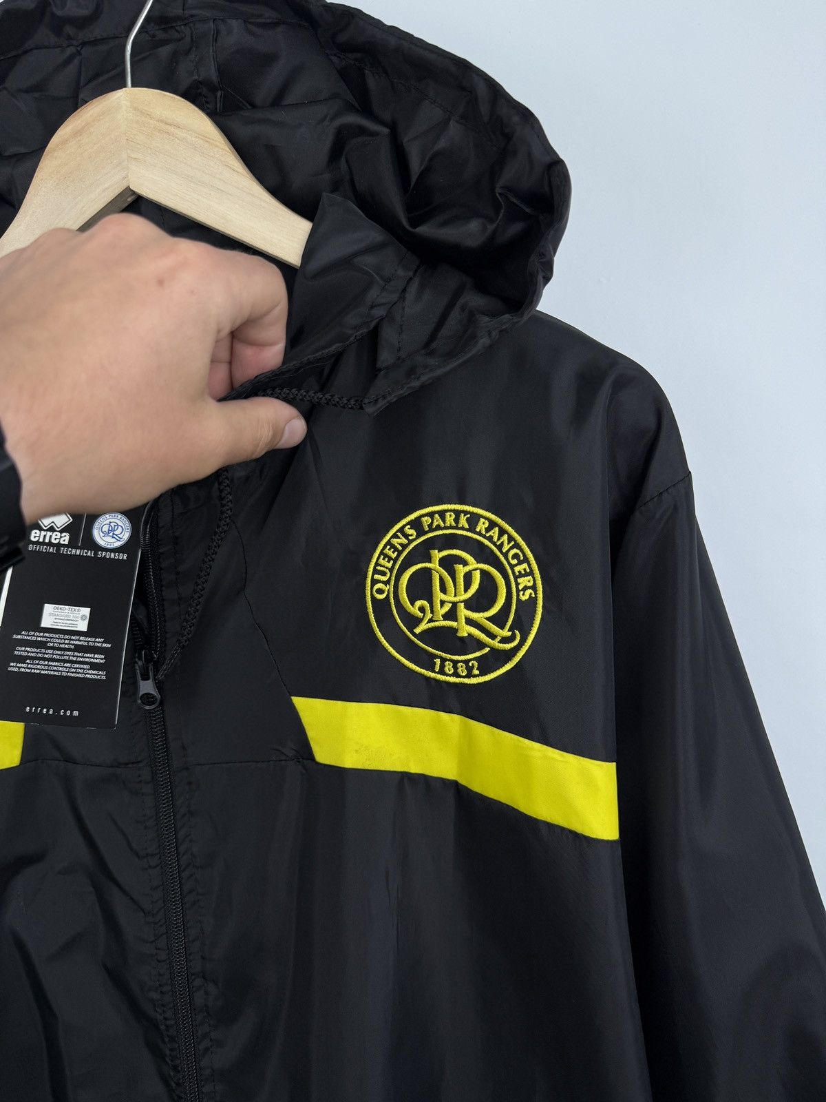 Errea ❗️NWT 🇬🇧 Errea Queens Park Rangers QPR Windbreaker Jacket Rare Size US XXL / EU 58 / 5 - 5 Thumbnail
