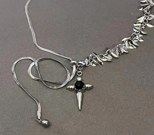Jewelry Silver Leaf Chain Necklace with Black Cross Pendant Size ONE SIZE - 3 Thumbnail