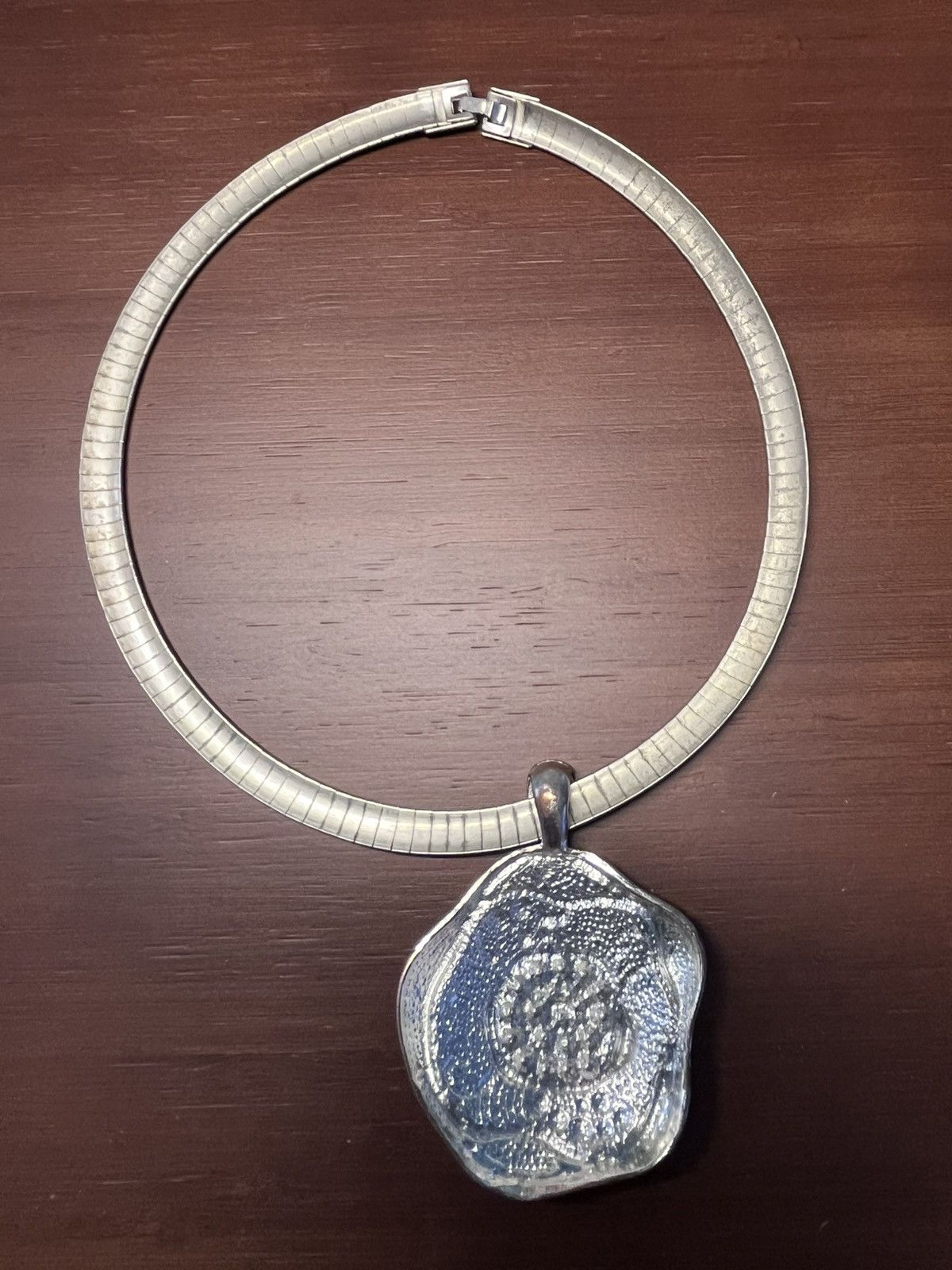 Other Vintage Silver tone Omega Choker Enamel Rhinestone Pendant Size ONE SIZE - 5 Thumbnail