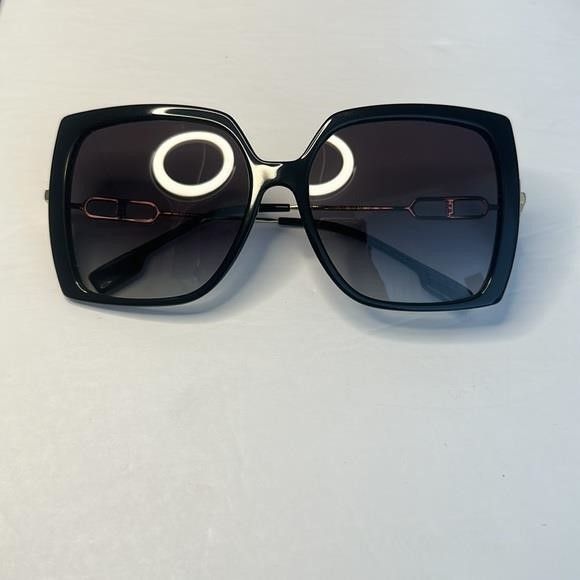 Burberry Burberry Luna BE4332F 30018G Sunglasses Women's Black/Grey G Size ONE SIZE - 11 Thumbnail