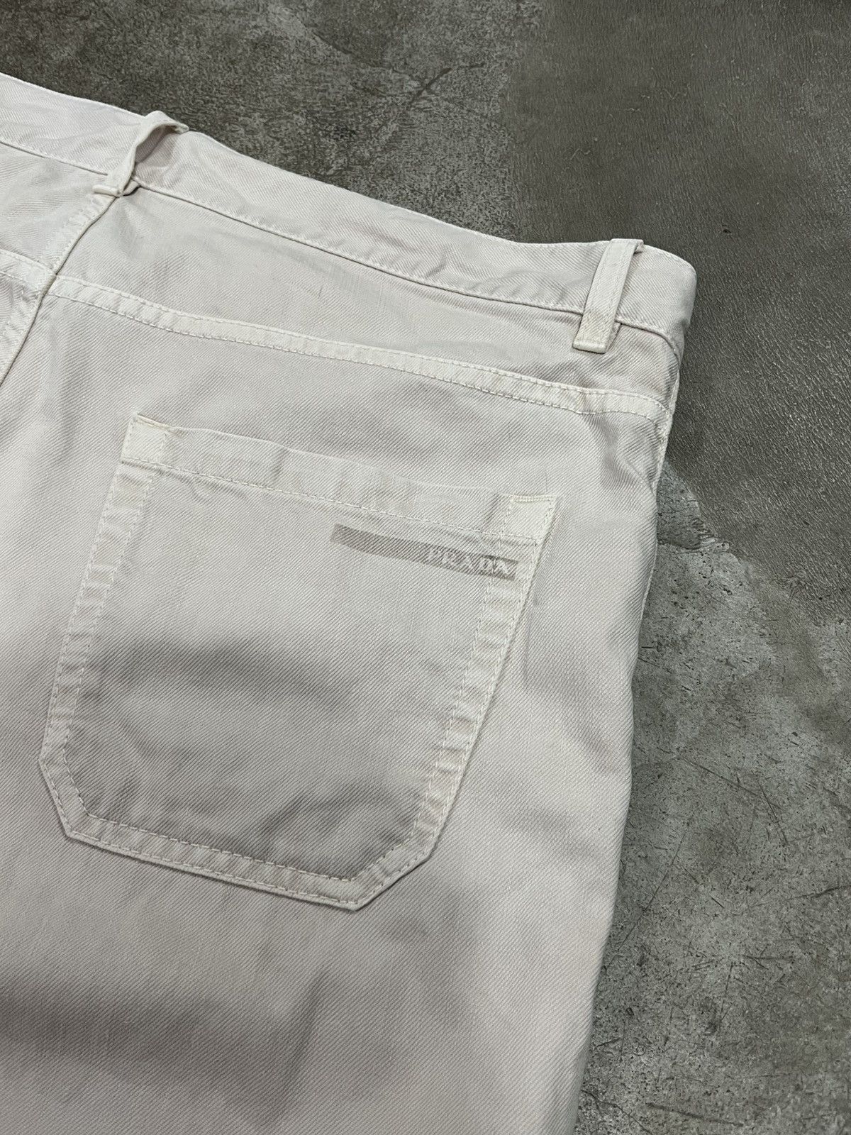 Prada Prada Small Logo Cream Classic Fit Denim Jeans Size US 36 / EU 52 - 2 Thumbnail