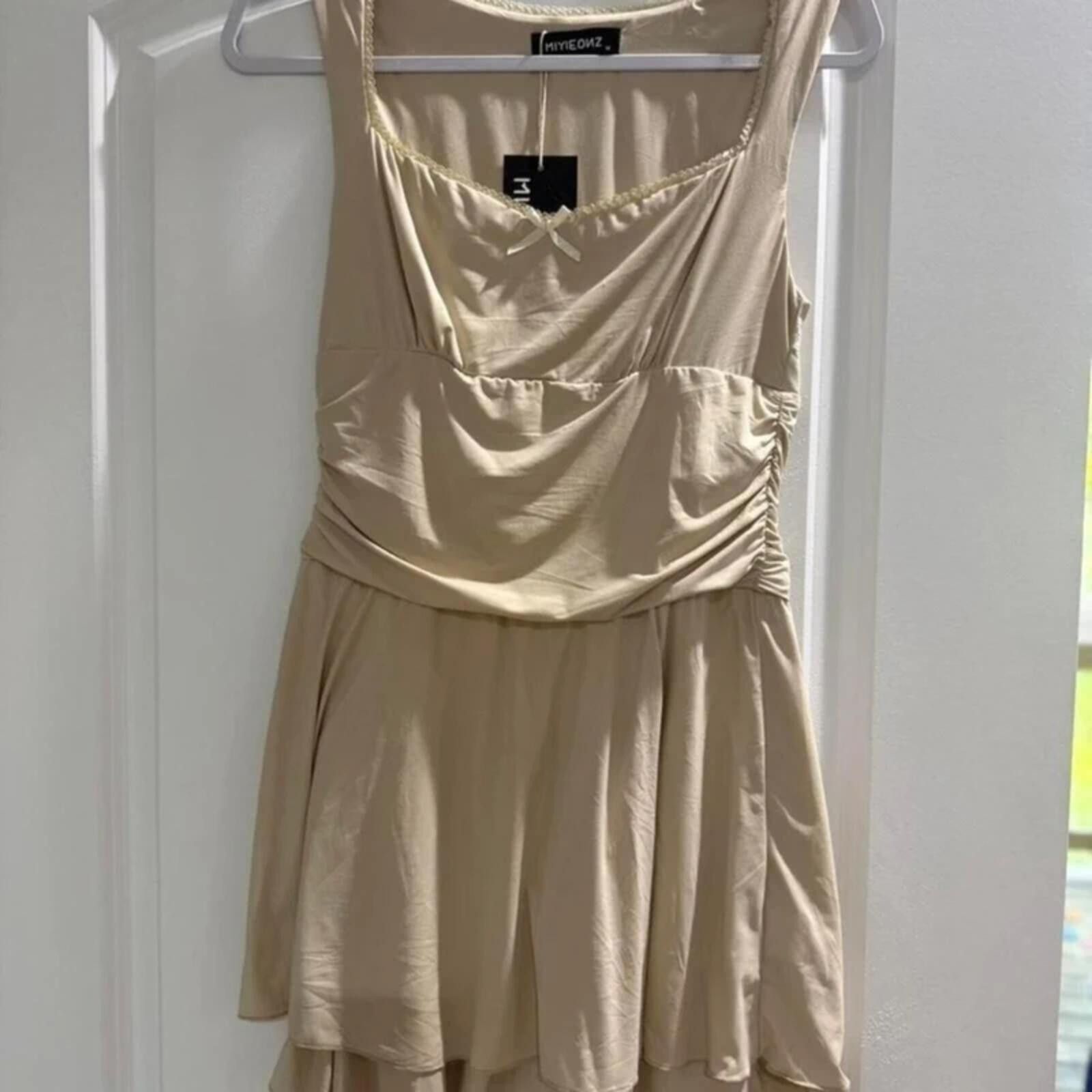 Other Miyiedunz cream dress with bow detail Size M Size M / US 6-8 / IT 42-44 - 1 Thumbnail