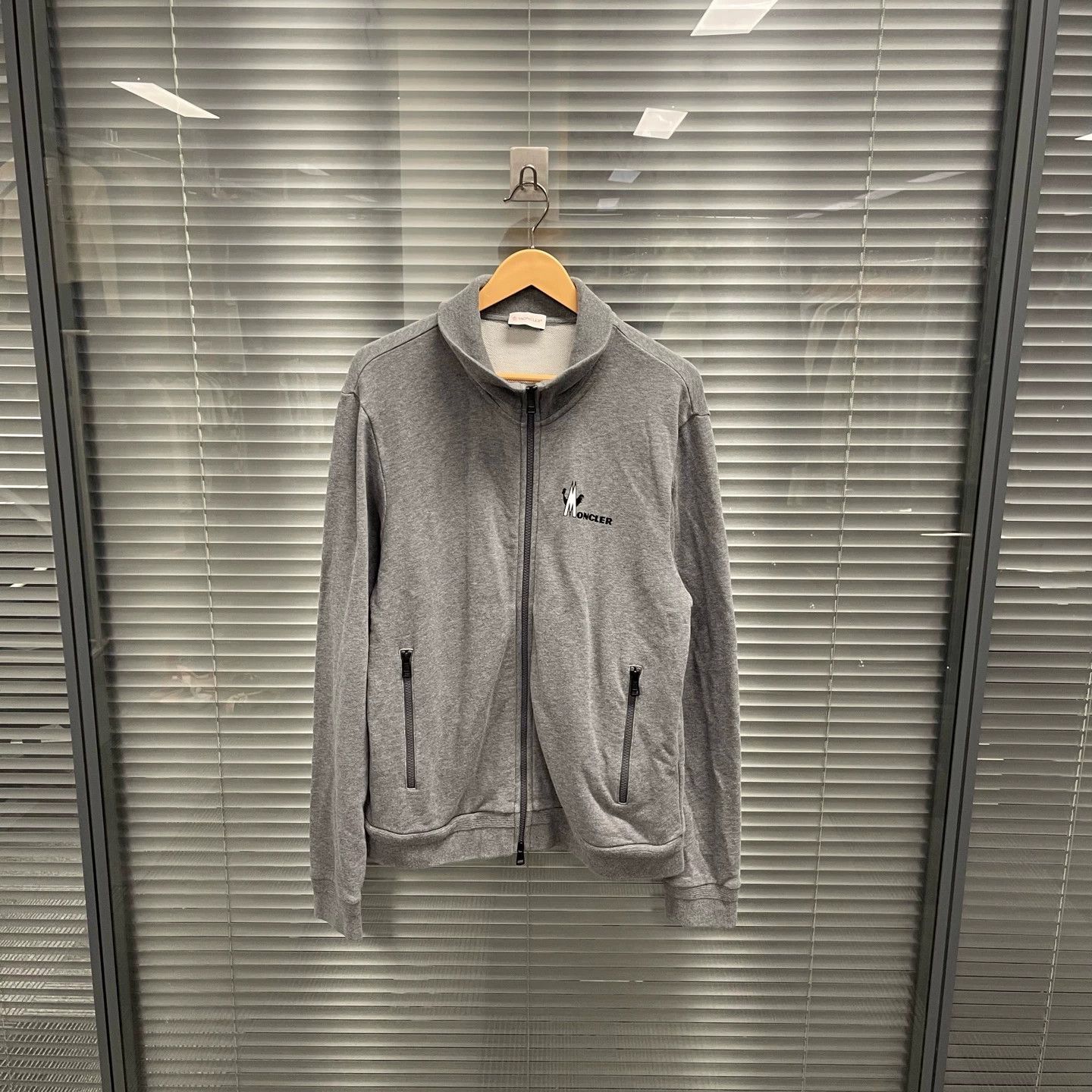 Moncler Moncler Small Chest Logo Stand Collar Jacket L 99 New Size US L / EU 52-54 / 3 - 1 Thumbnail