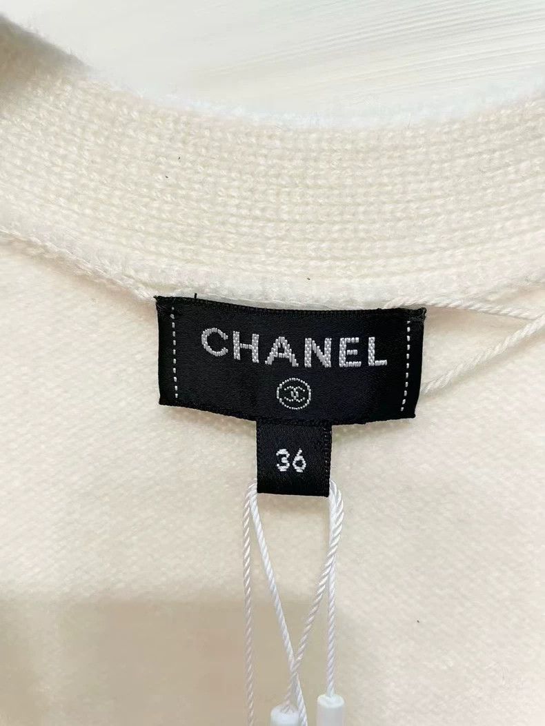 Chanel Chanel Cashmere chain knitted skirt Size XS / US 0-2 / IT 36-38 - 2 Thumbnail