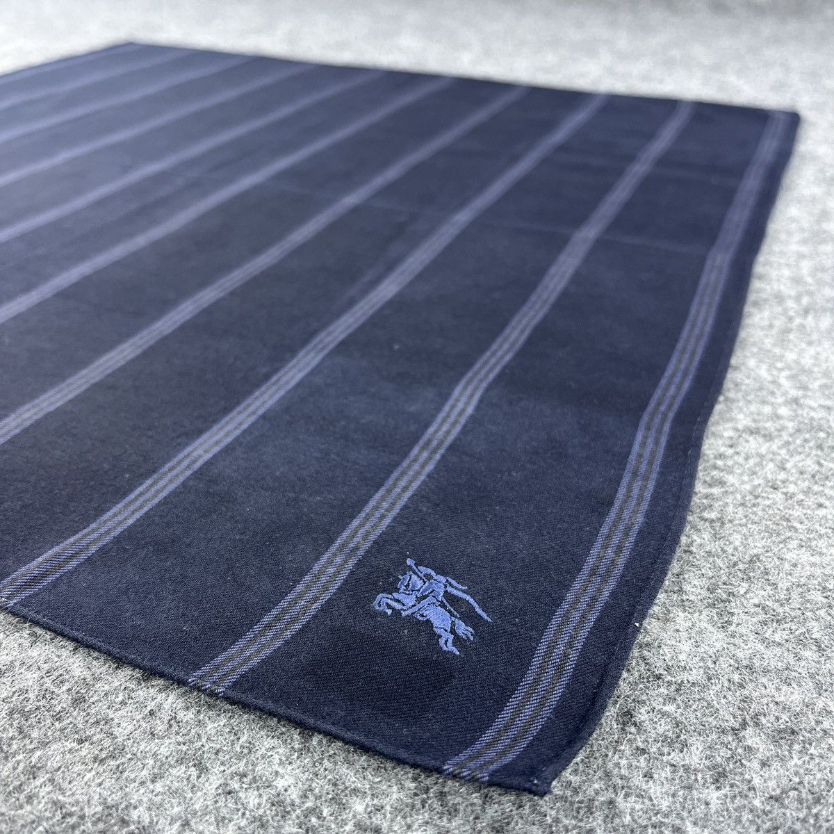 Burberry Burberry Handkerchief / Bandana / Neckerchief B111 Size ONE SIZE - 6 Thumbnail