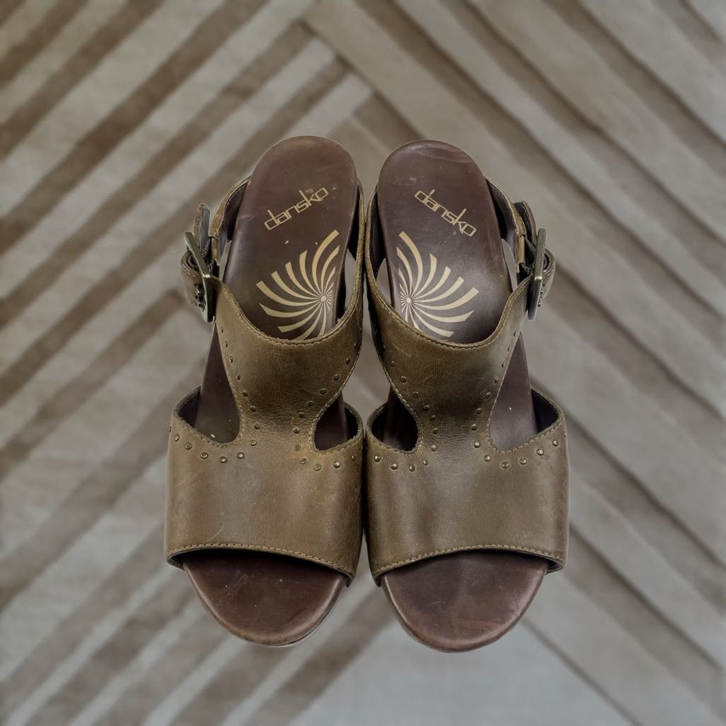 Dansko Dansko Ripley Sandal Women Leather Studded Wooden Heel Platform Size 40 US 9.5-10 Brown Slip-On Size US 10 / IT 40 - 1 Thumbnail