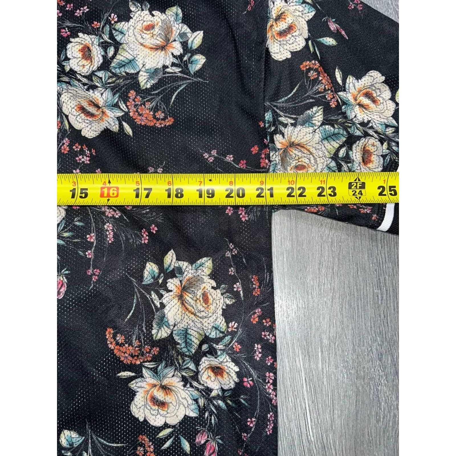 Pacsun PacSun Floral Jersey T Shirt Mens Black Neck Medium A003162 Size US M / EU 48-50 / 2 - 5 Thumbnail