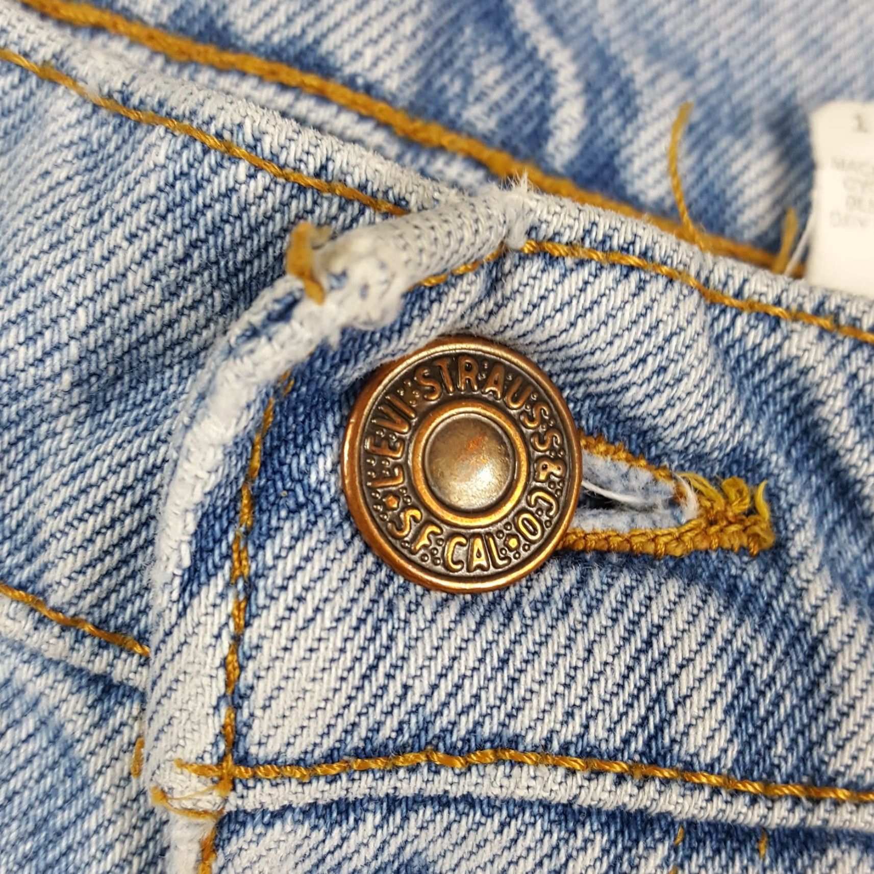 Levi's VINTAGE Levi's 560 Distressed Faded Denim Jeans Men's Size 38x30 Blue Grunge 90s Y2K Size US 38 / EU 54 - 5 Thumbnail